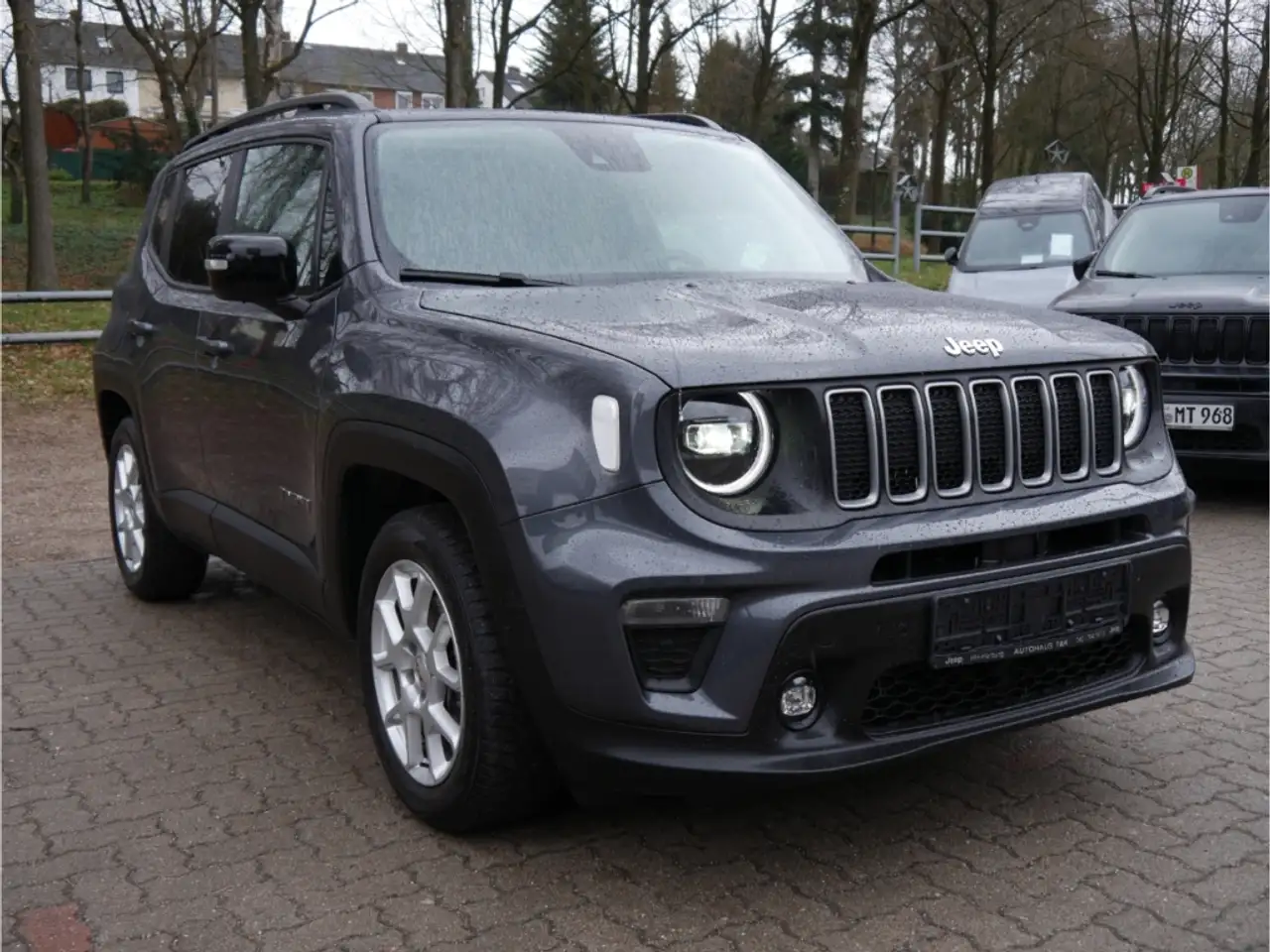 Jeep Renegade Altitude Mild-Hybrid FWD — Vehicle gallery 3