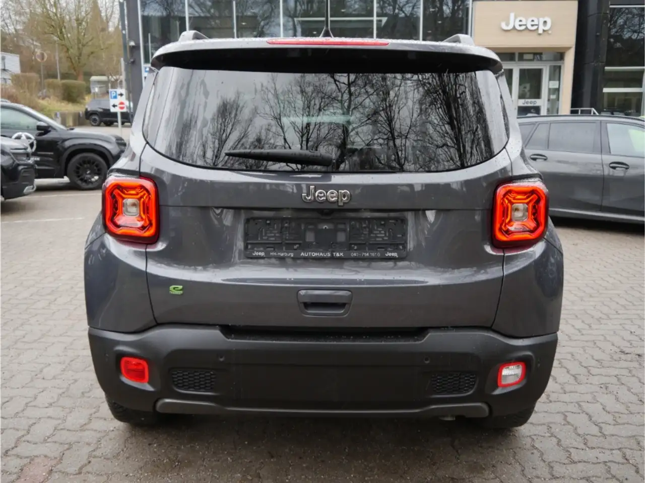 Jeep Renegade Altitude Mild-Hybrid FWD — Vehicle gallery 6