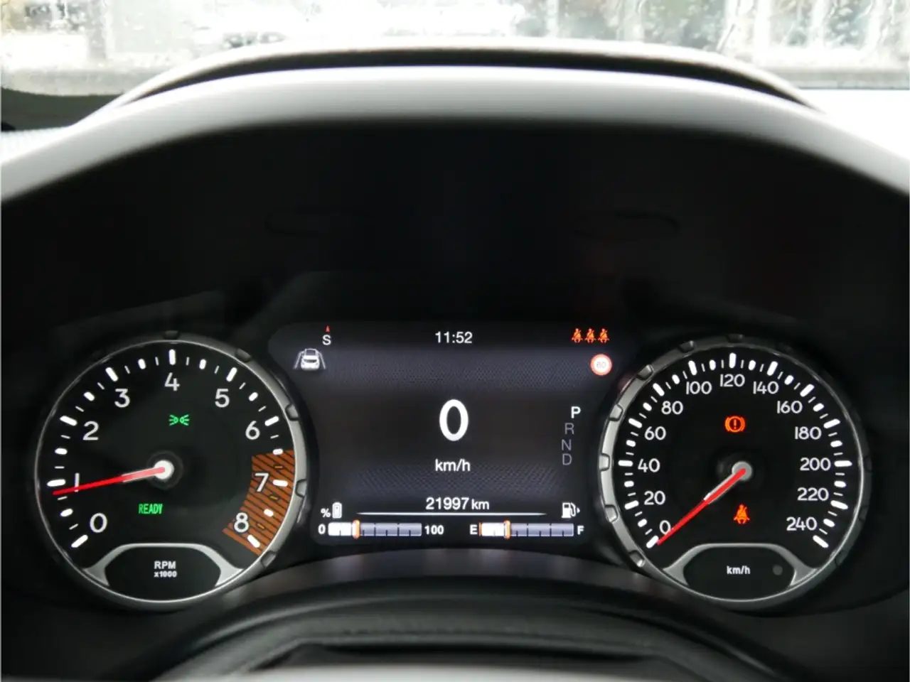 Jeep Renegade Altitude Mild-Hybrid FWD — Vehicle gallery 16