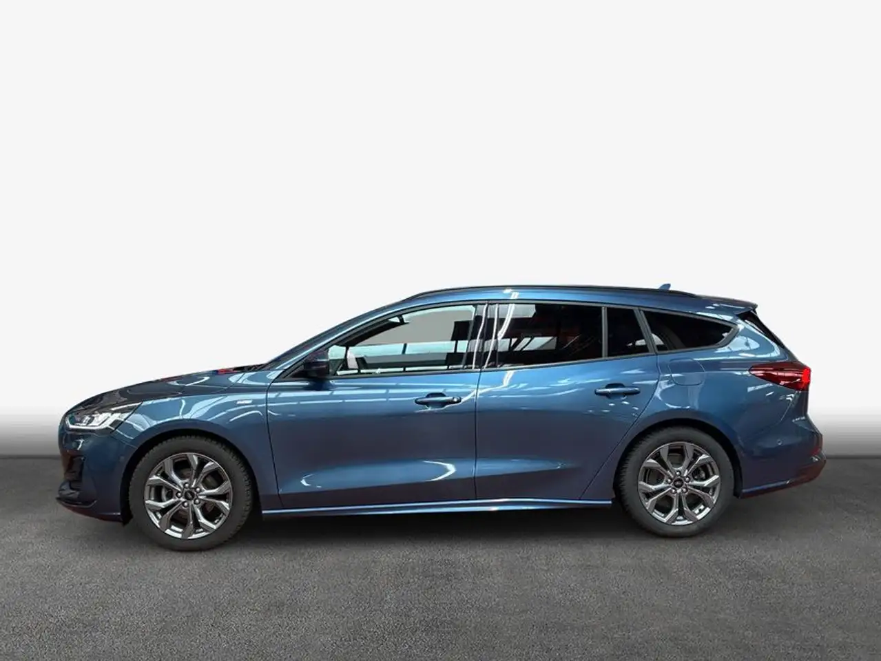 Ford Focus Turnier 1.0 EcoBoost Hybrid ST-LINE X — Galerie du véhicule 4