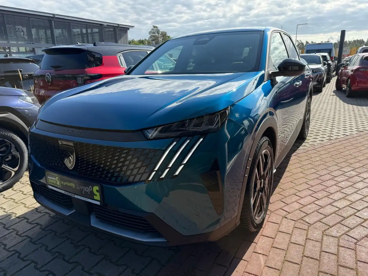 Peugeot 3008 1.2 136 Allure ACC+LED+Navi+SHZ+Winterp. — معرض صور السيارة 2