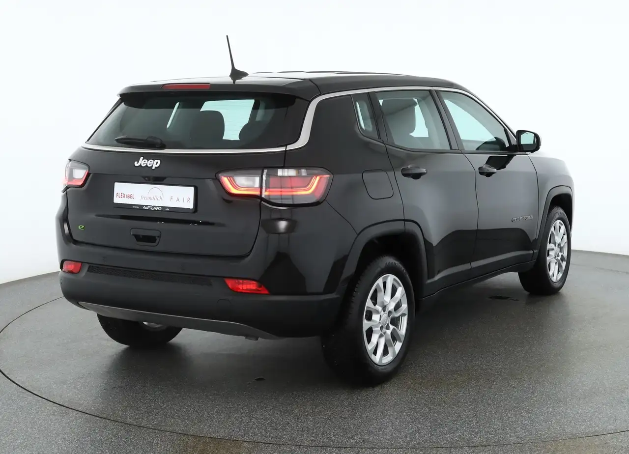 Jeep Compass 1.5 M-Hybrid Altitude LED Teilleder 360° — معرض صور السيارة 5