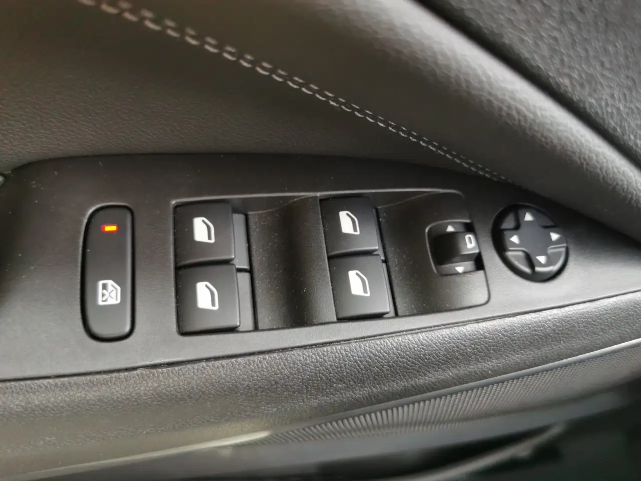 Opel Crossland Elegance Nav|Kamera|Sitz/Lenkradheizung — معرض صور السيارة 22