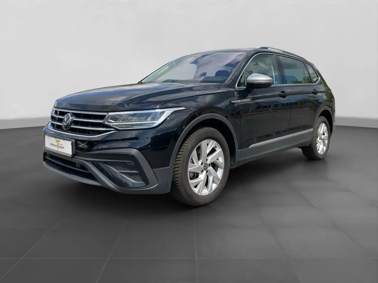 Volkswagen Tiguan Allspace 2.0 TSI DSG 4M LIFE LED PANO PDC — معرض صور السيارة 2