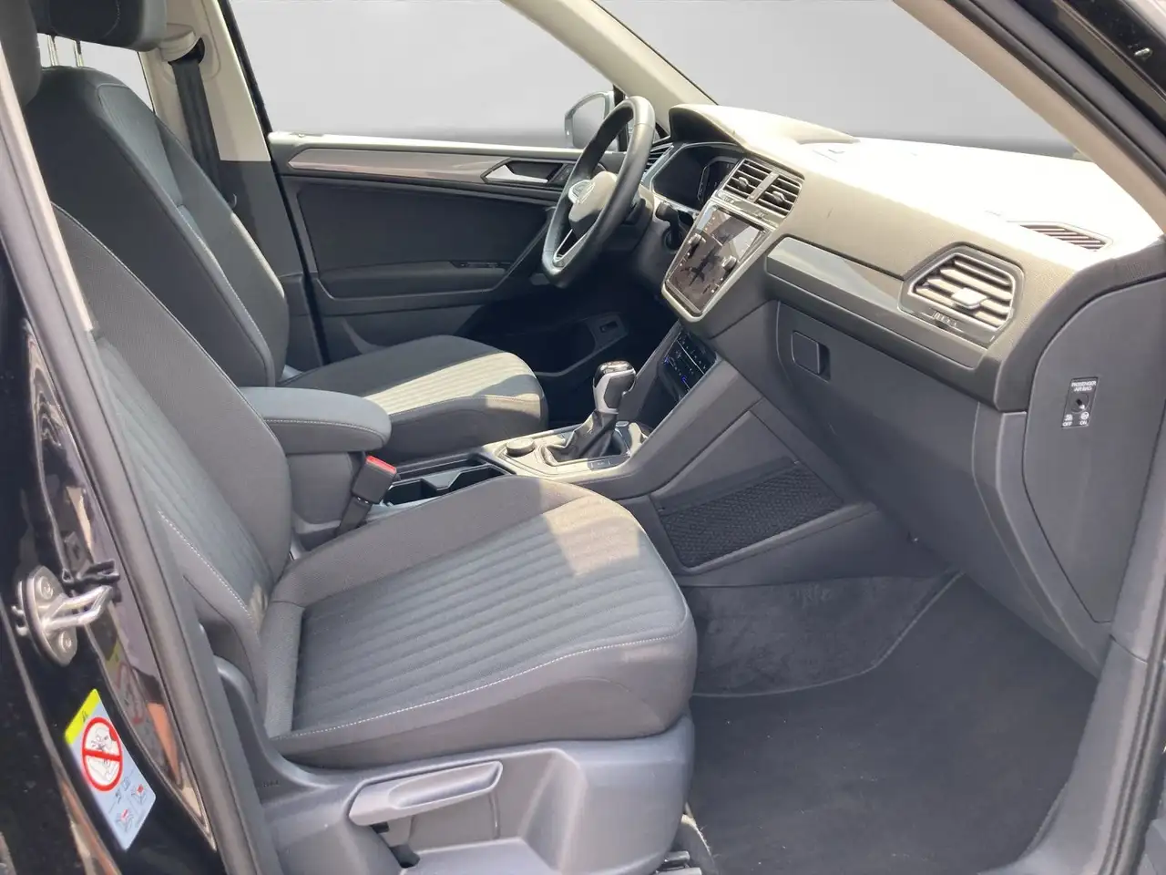 Volkswagen Tiguan Allspace 2.0 TSI DSG 4M LIFE LED PANO PDC — معرض صور السيارة 4