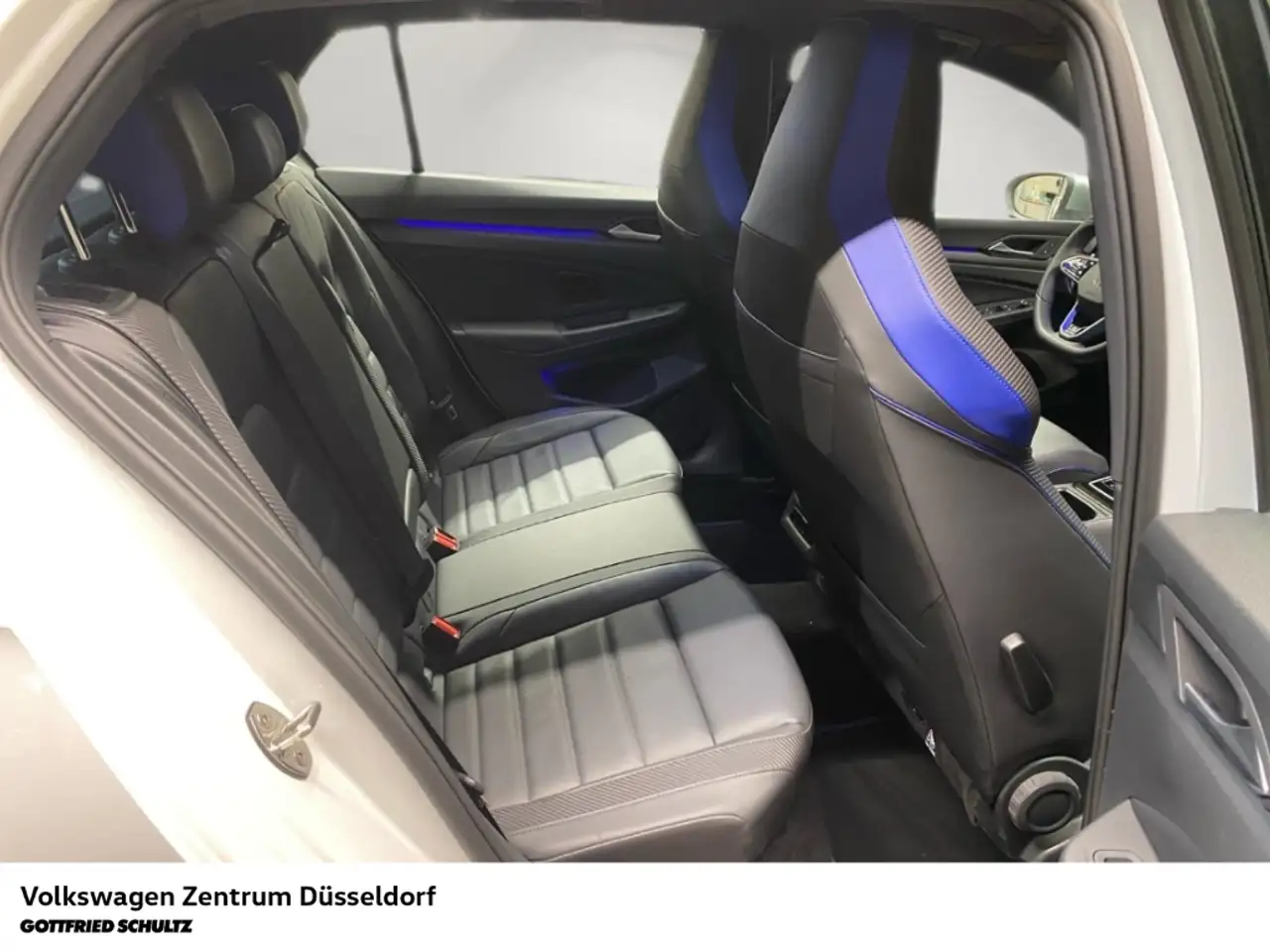 Volkswagen Golf R 2.0 TSI DSG Rückfahrkamera Navigation — Galería del vehículo 7