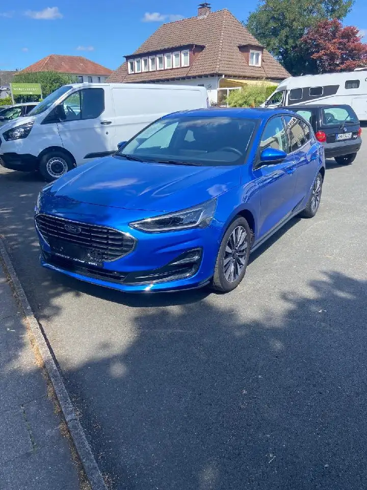 Ford Focus Titanium X — Vehicle gallery 2