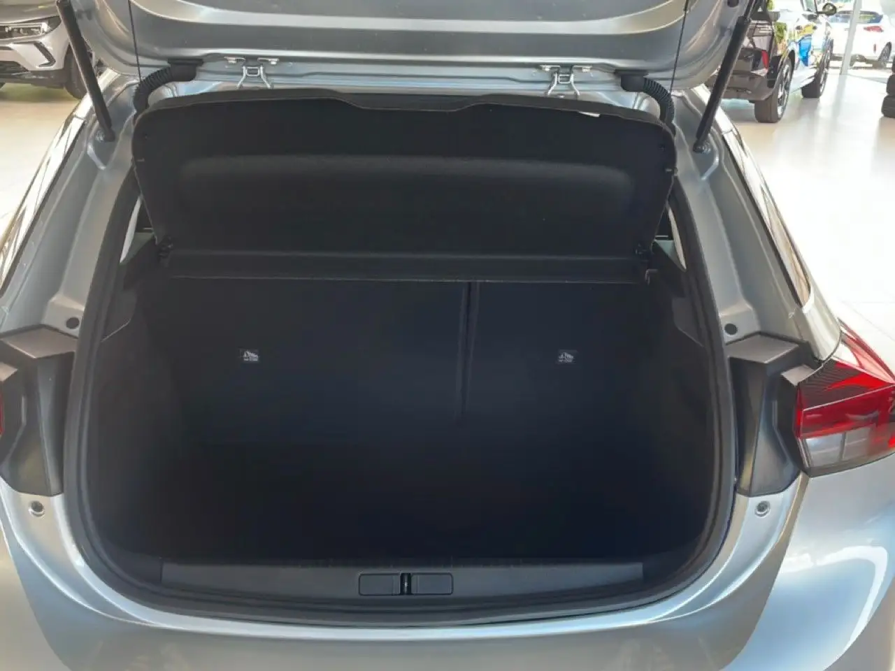 Opel Corsa F Allwetter,Klimaanlage,Parkpilot hinten — Galerie du véhicule 6