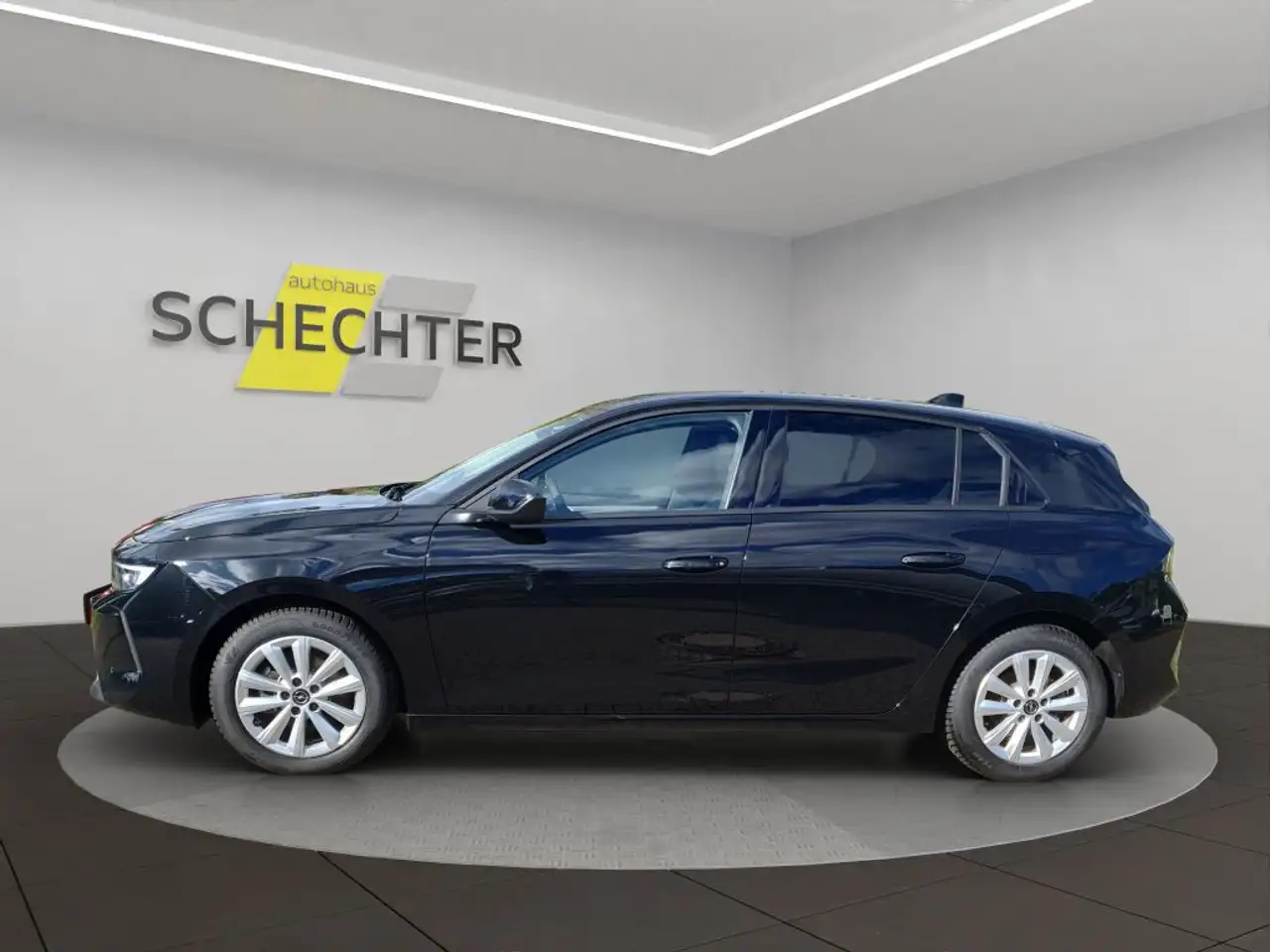 Opel Astra 1.2 Turbo Enjoy (L) — معرض صور السيارة 2