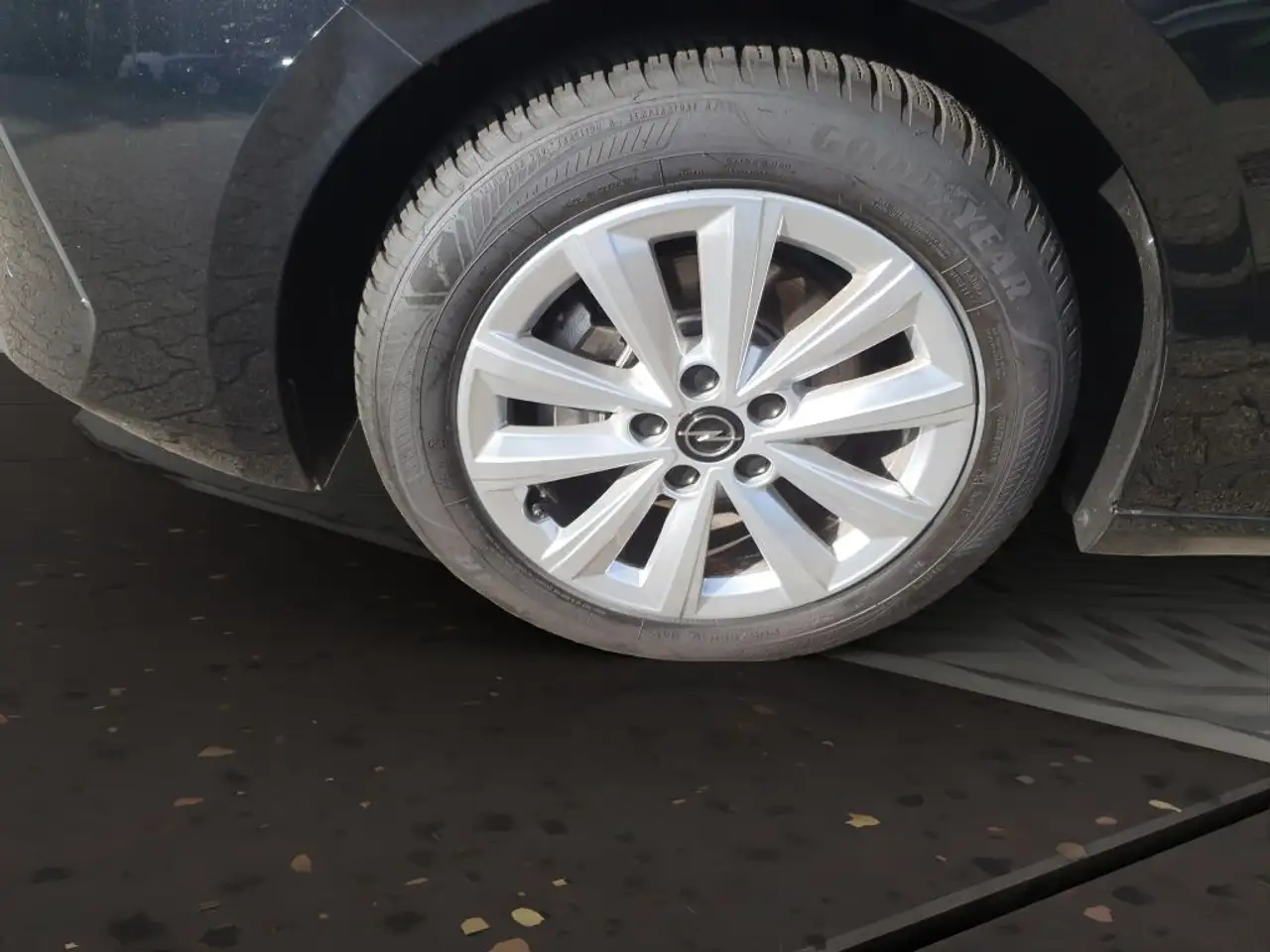Opel Astra 1.2 Turbo Enjoy (L) — معرض صور السيارة 17