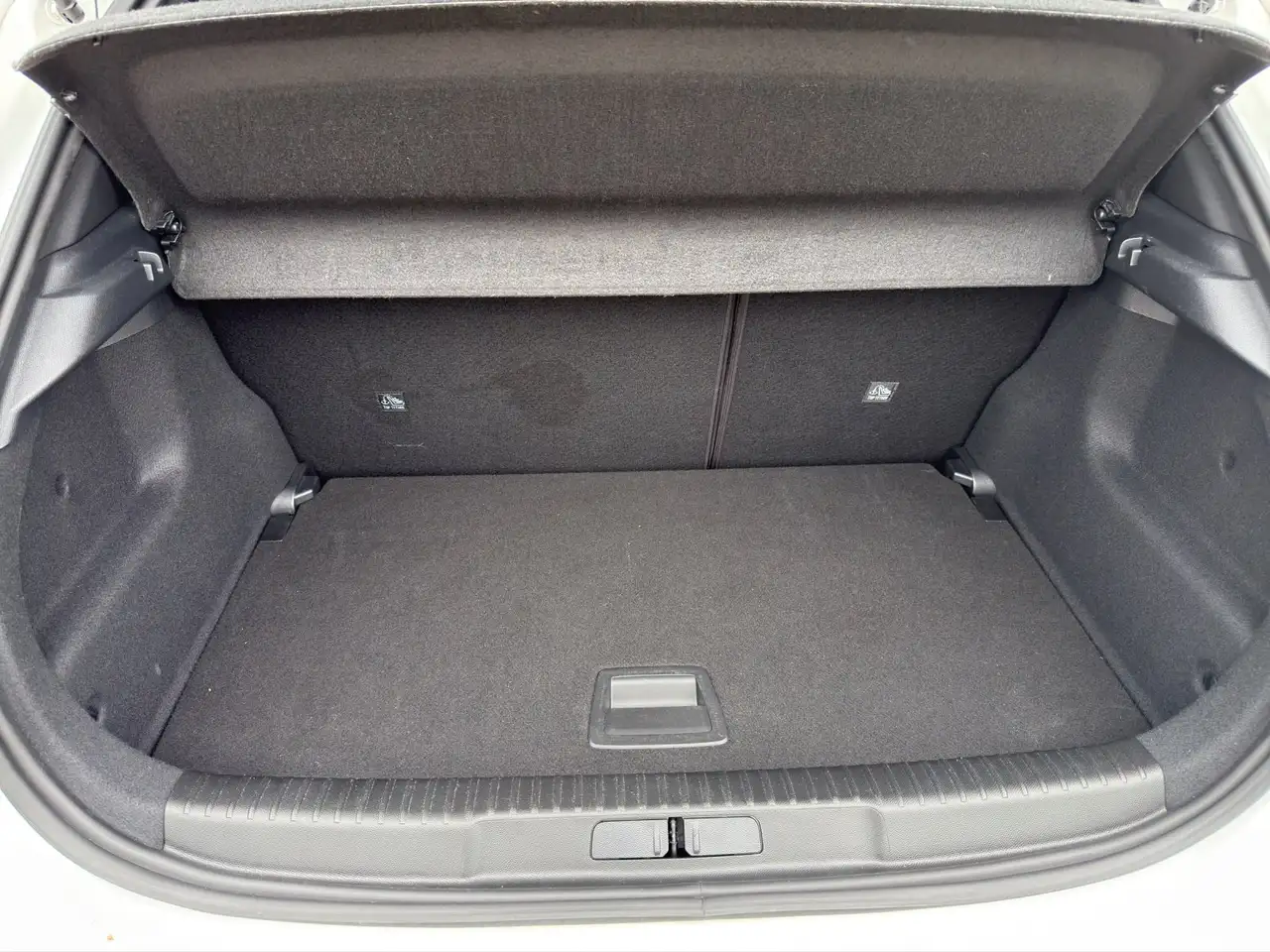 Opel Mokka GS Line 1.2 Turbo Carplay+SHZ+LHZ+LED+RFK — Galería del vehículo 16