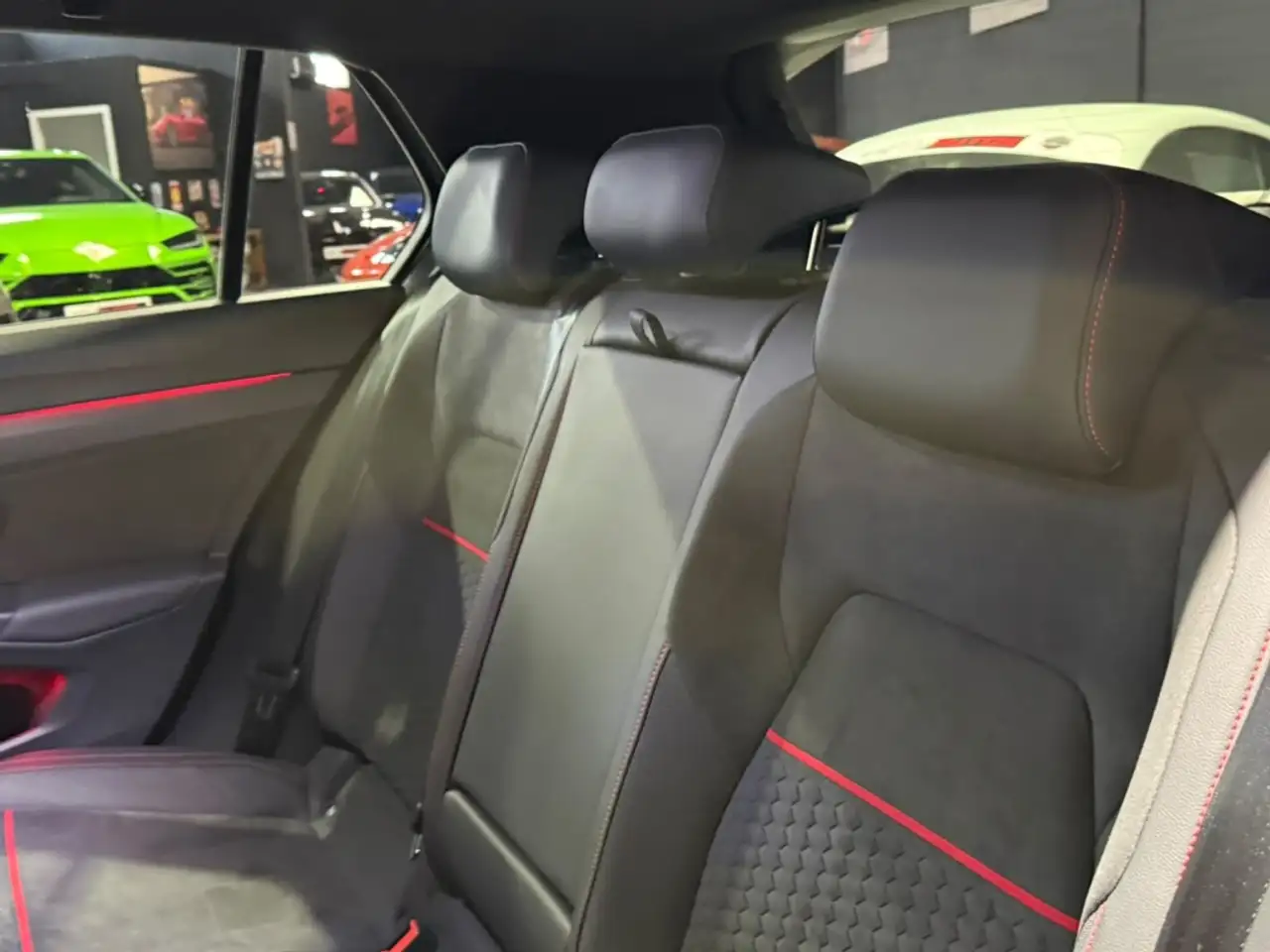 Volkswagen Golf GTI 2.0 TSI Clubsport DSG 221kW — Galería del vehículo 30