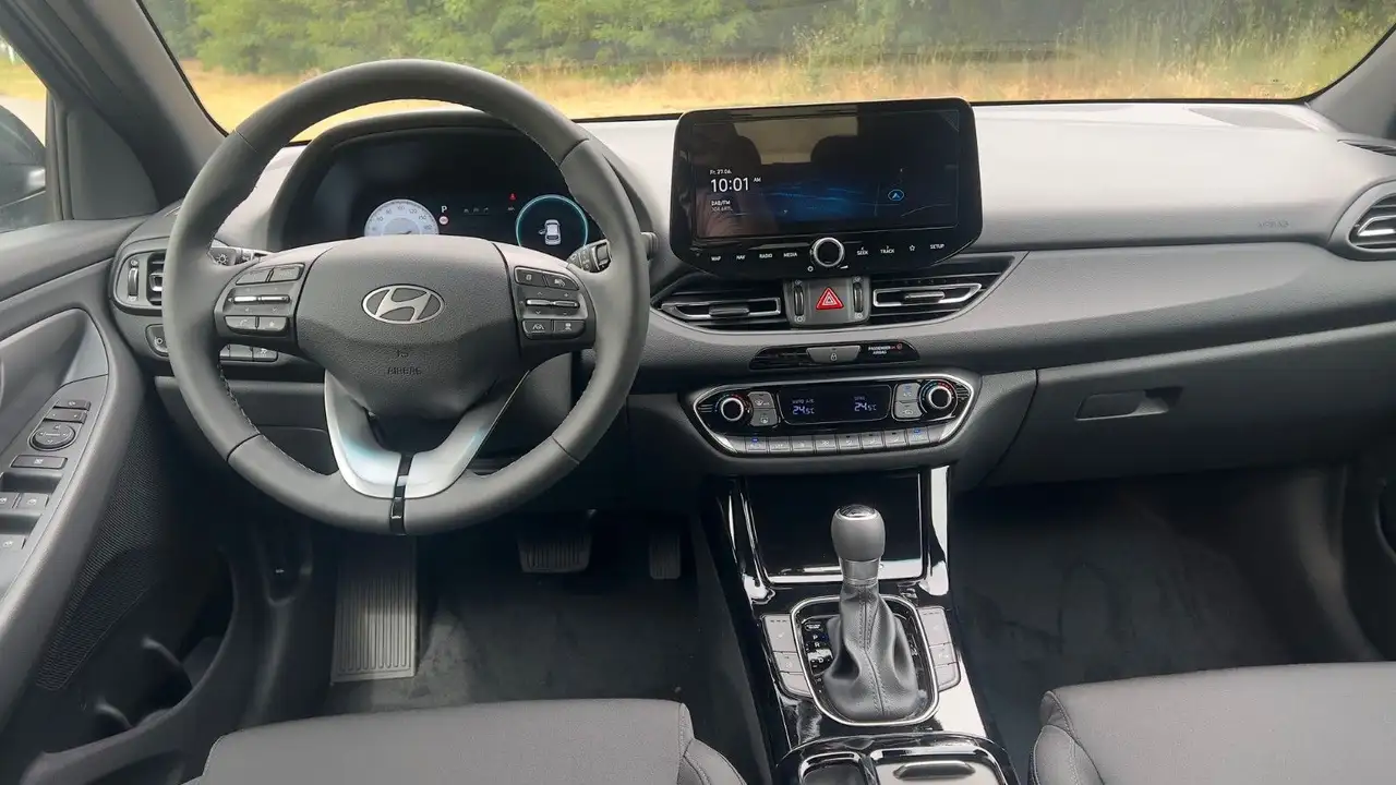 Hyundai i30 1.0 T-GDI Advantage *Plus-Pkt*Navi*RFKamera* — Vehicle gallery 13