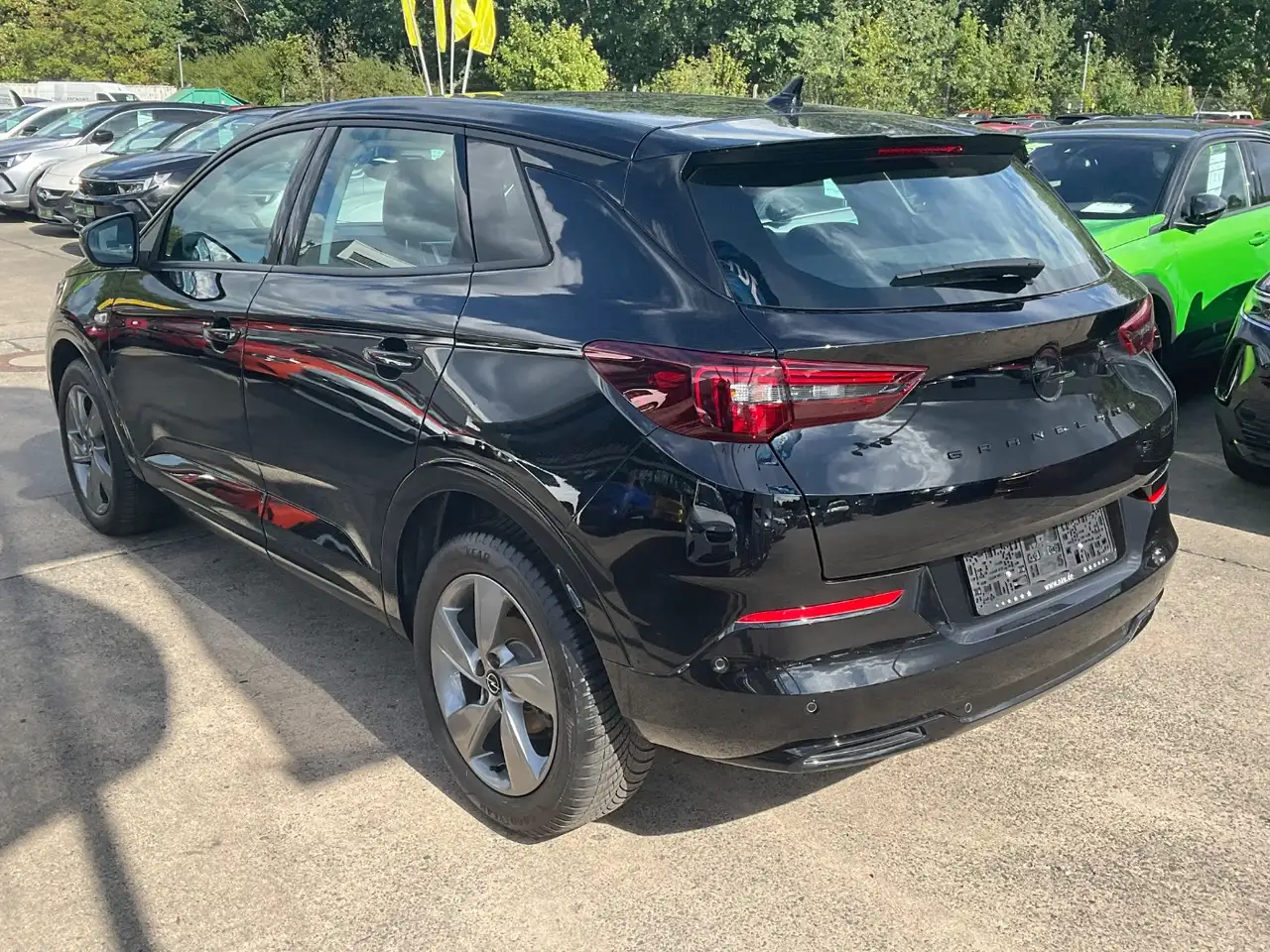 Opel Grandland 1.2 GS Line Inspektionspaket BigDeal! — Galería del vehículo 9