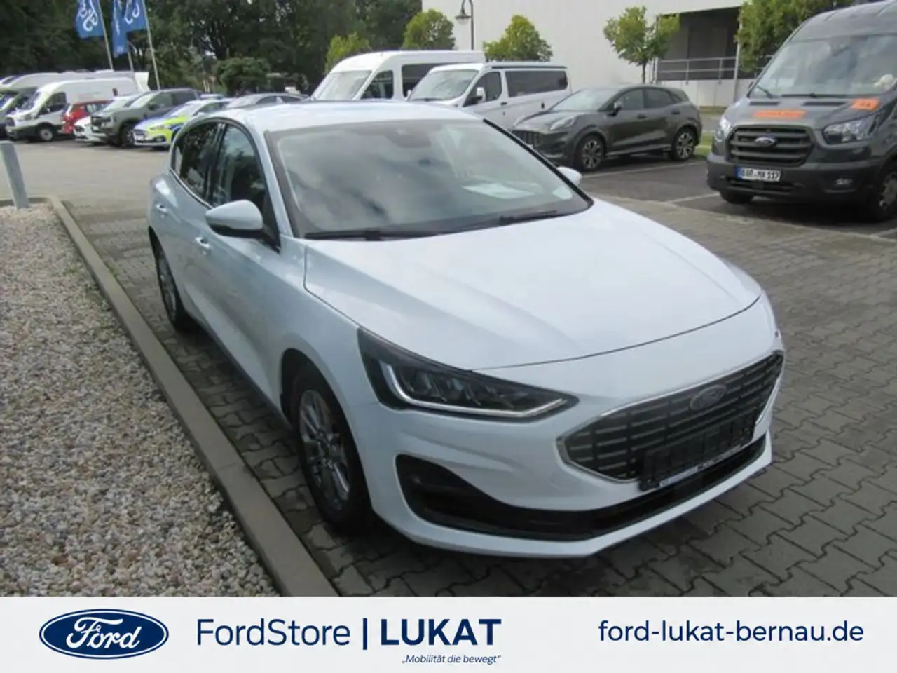 Ford Focus 1.0 EcoBoost Hybrid TITANIUM — Galería del vehículo 6