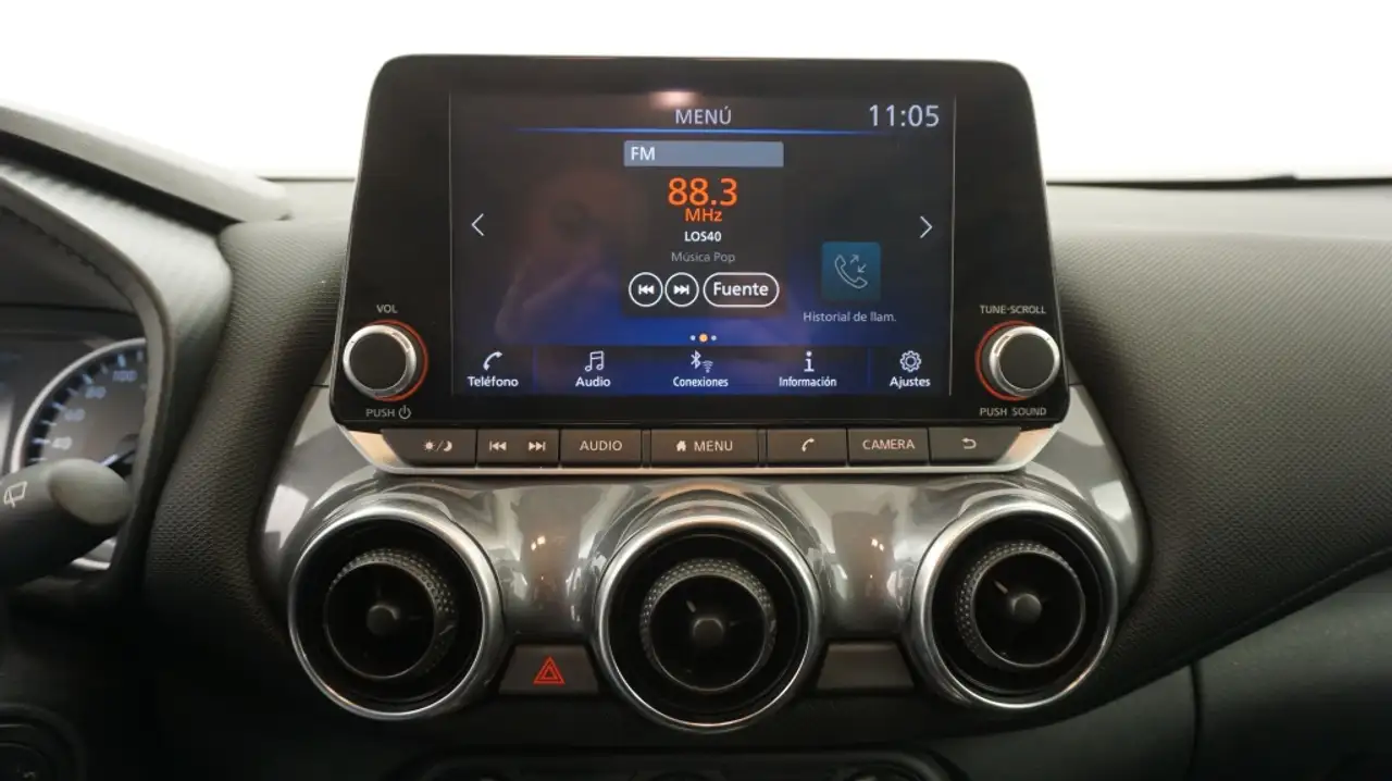 Nissan Juke 1.0 DIG-T Acenta 4x2 DCT 7 114 — Vehicle gallery 21