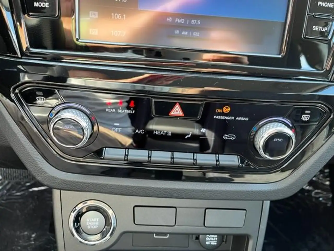 SsangYong Korando eMOTION BRONZE +WÄRMEPUMPE+ALLWETTER+ — Vehicle gallery 17