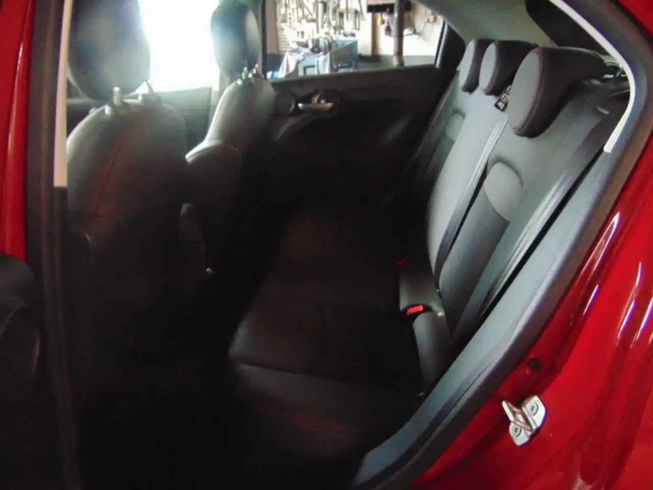 Fiat 500X Dolcevita 1.5 GSE Hybrid RED — Vehicle gallery 10