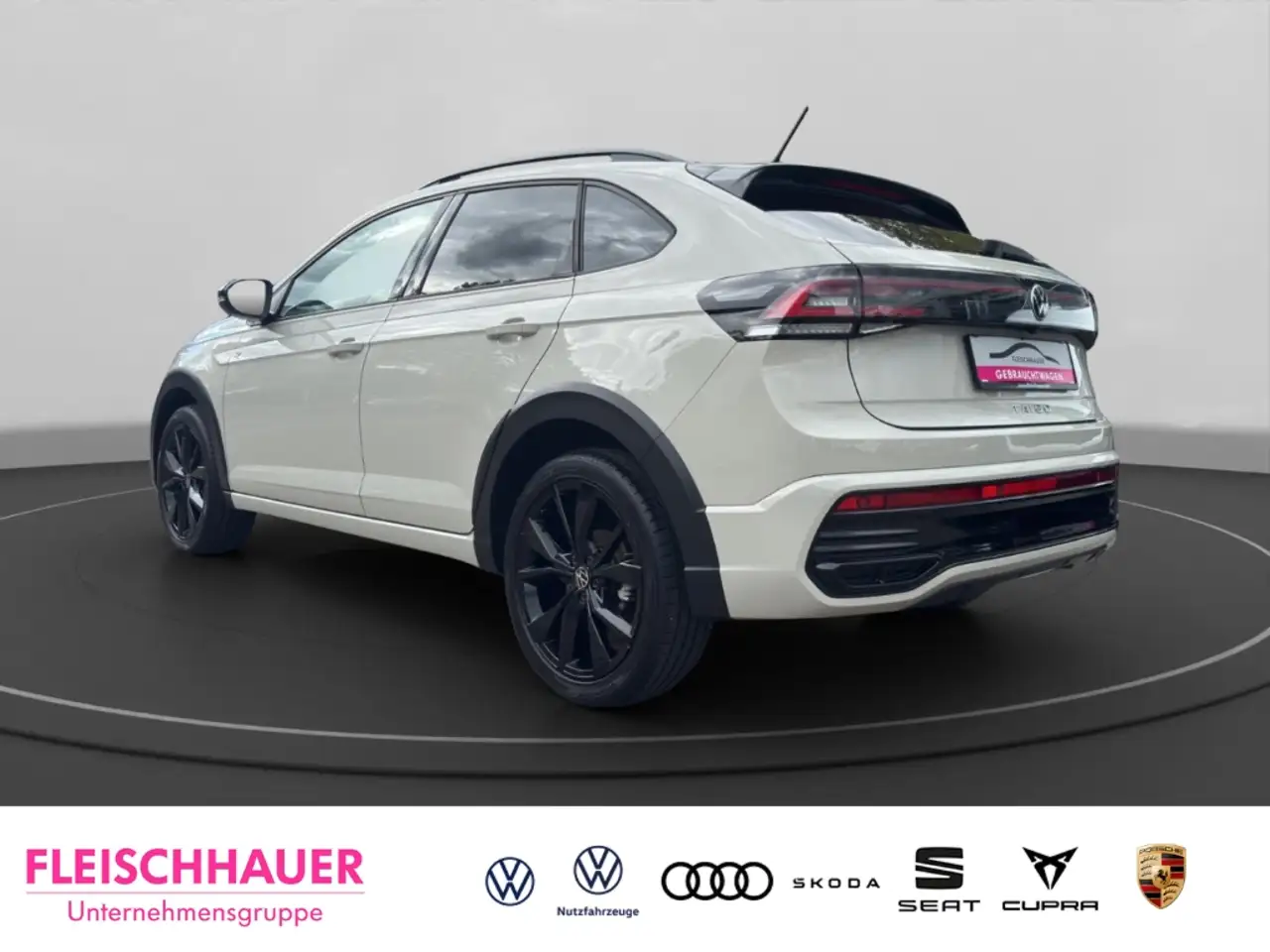 Volkswagen Taigo R-Line 1.0 TSI MATRIX+ACC+NAVI+RFK+SHZ+DESIGN-BLAC — Vehicle gallery 5