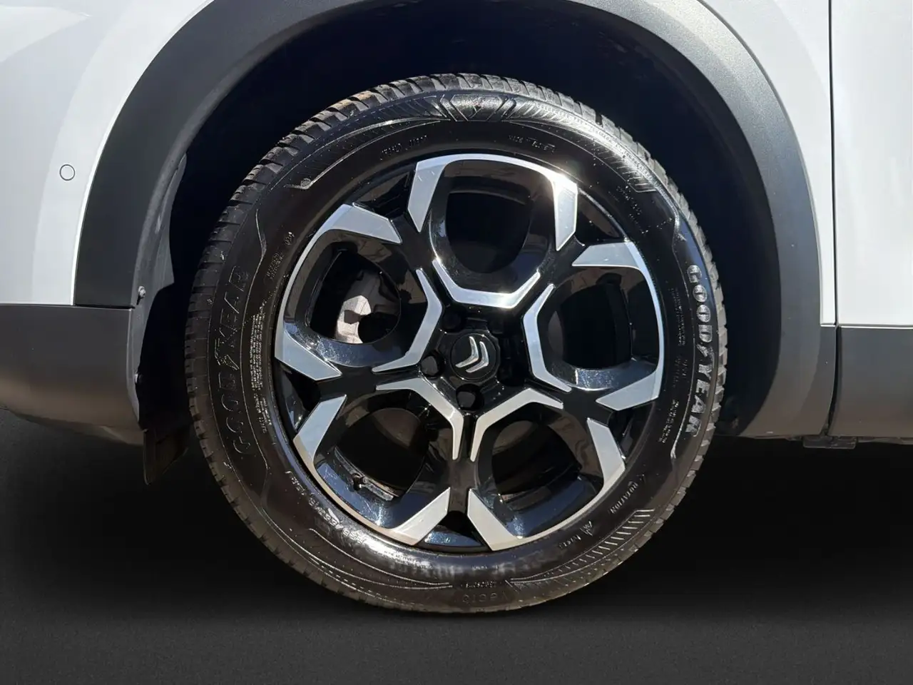 Citroen C5 Aircross 1.2 Mild-Hybrid 136 MAX ACC+LED+Navi — معرض صور السيارة 18
