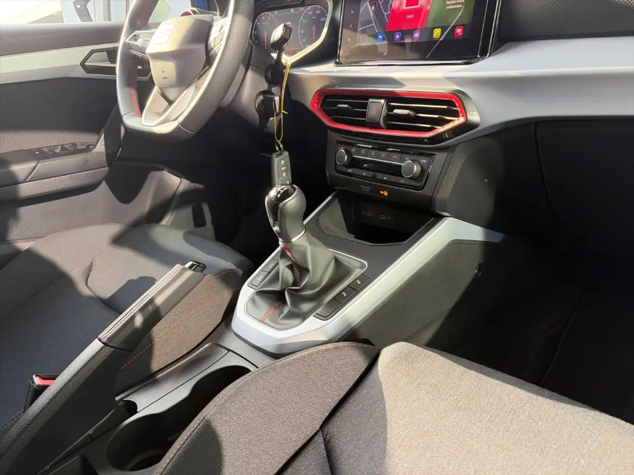SEAT Arona FR 81KW(110PS) Navi Digitales Cockpit LED Sperrdi — Vehicle gallery 8