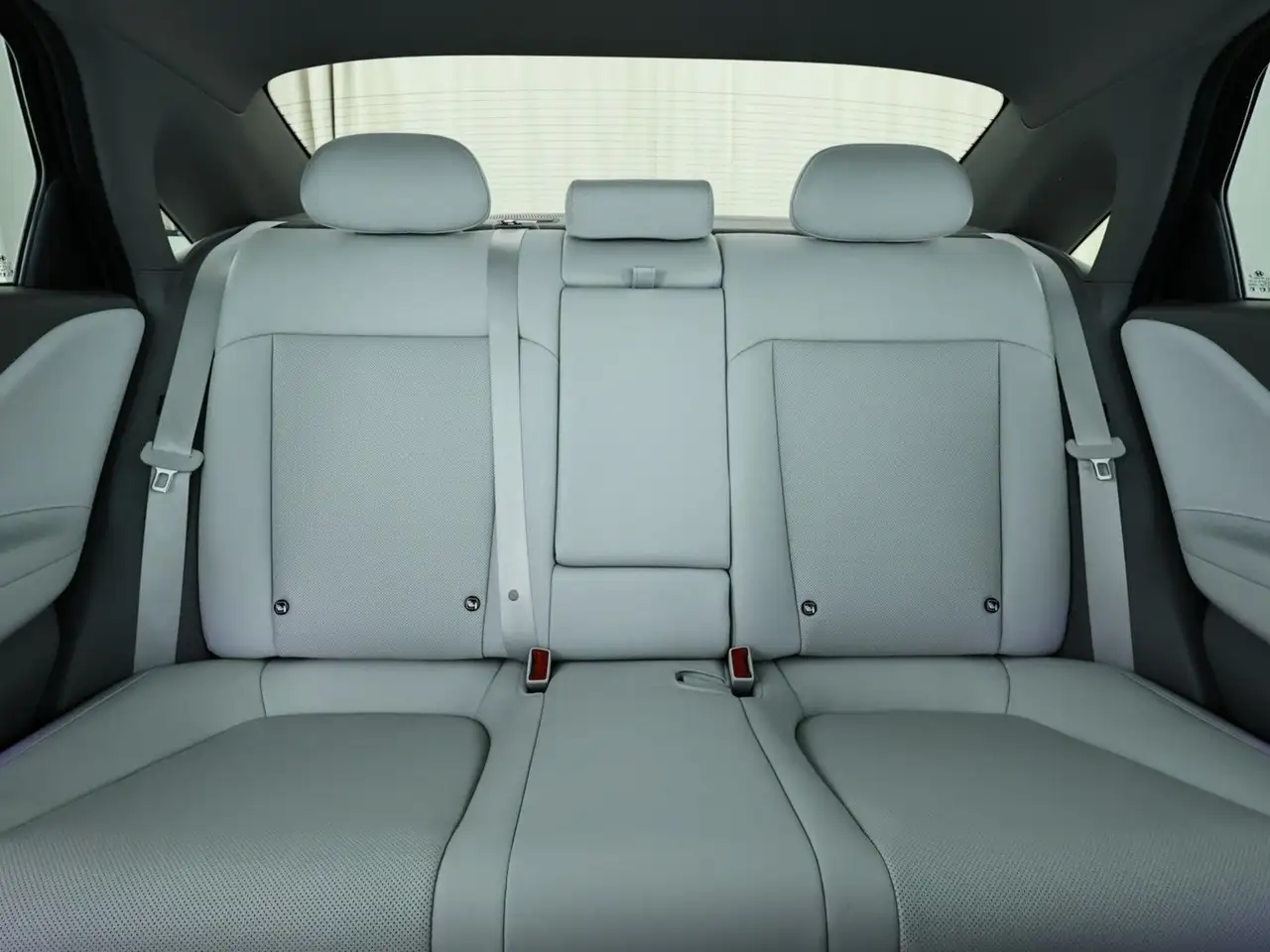 Hyundai IONIQ 6 77,4 kWh Uniq LED|Navi|360°|Leder|ACC — Galerie du véhicule 15