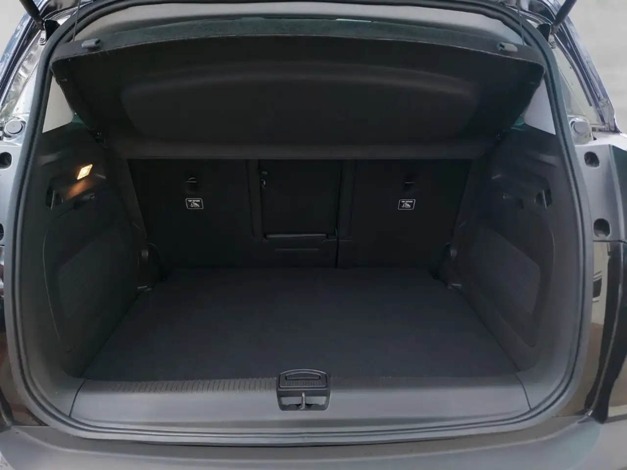 Opel Crossland Ultimate Paket Navi LED Panoramadach Rückfahrk. — Galería del vehículo 5