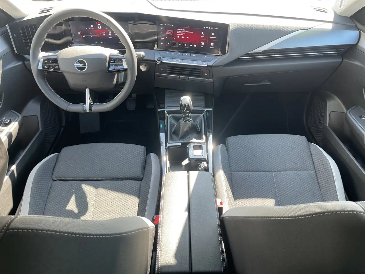 Opel Astra L 1.2 Turbo Edition PDC+LED+Sitzheizung — Galería del vehículo 13