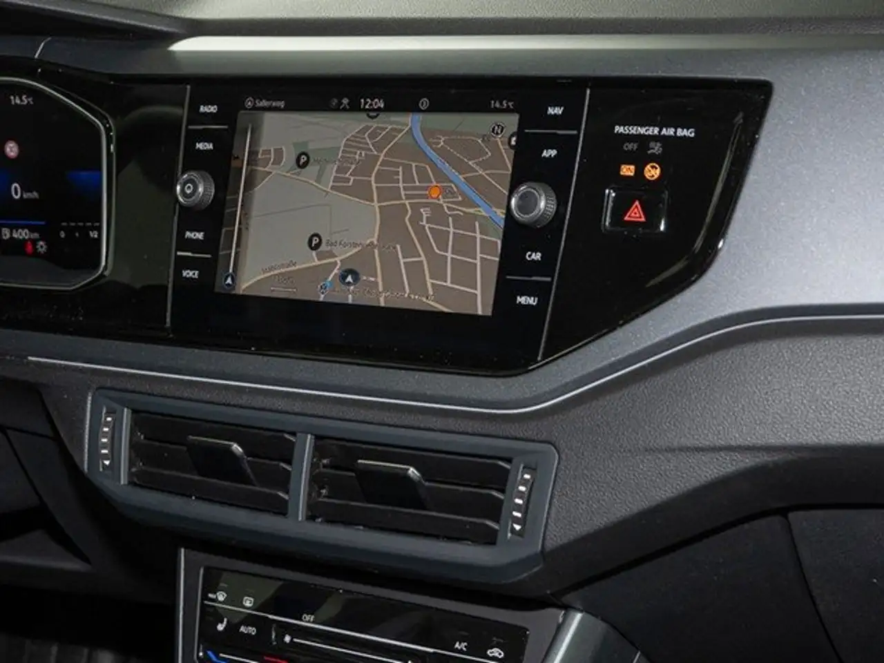 Volkswagen Taigo 1.5 TSI DSG R-Line MATRIX NAVI — معرض صور السيارة 10