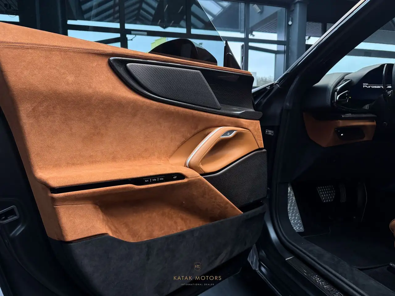 Ferrari Purosangue CARBON/MASSAGE/360/LIFT/PANO/NOVITEC — Vehicle gallery 17