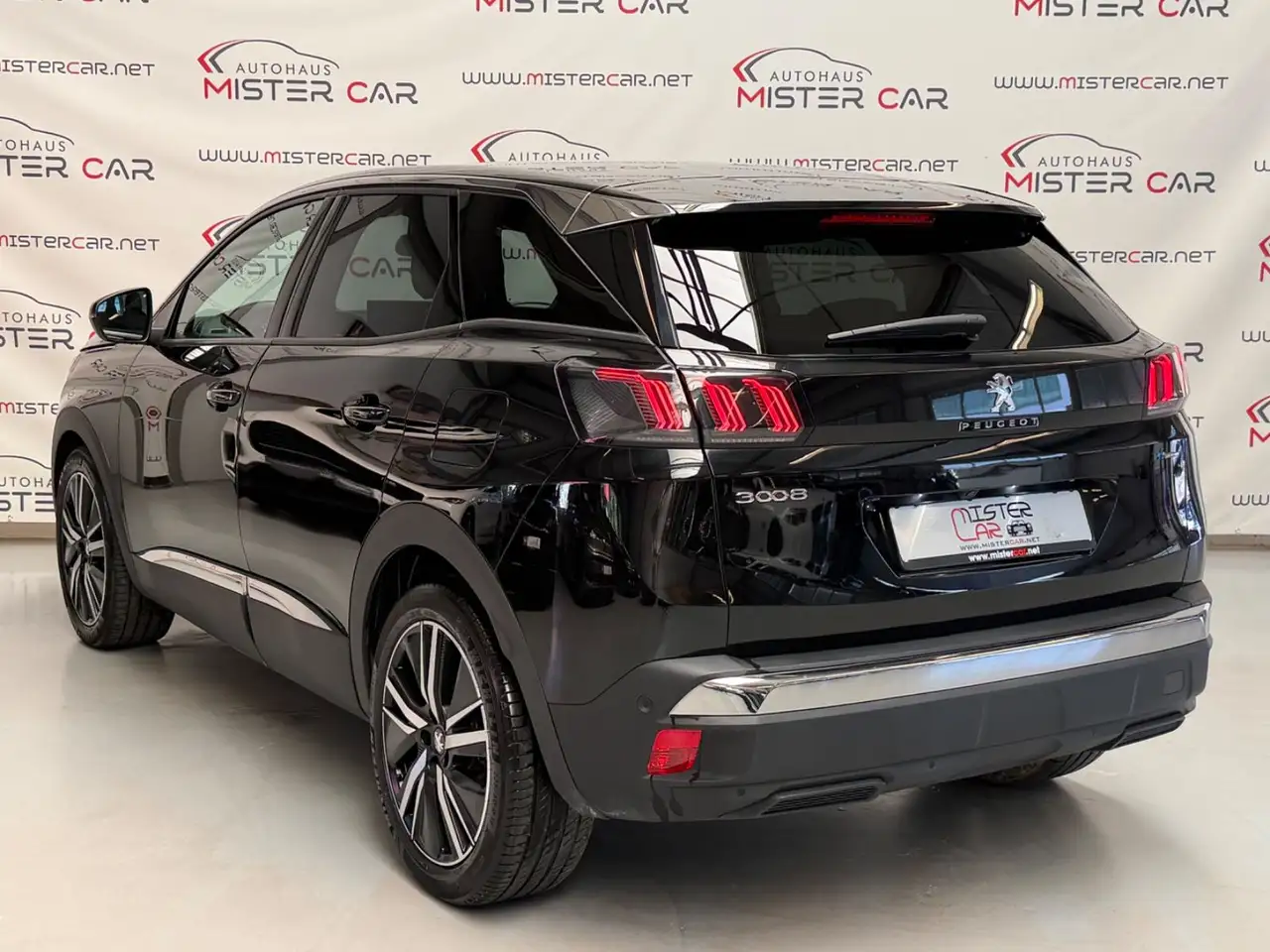 Peugeot 3008 1.6 PHEV ACC/LED/KAM/SPUR/TOT/KEY/19ALU — Galerie du véhicule 3
