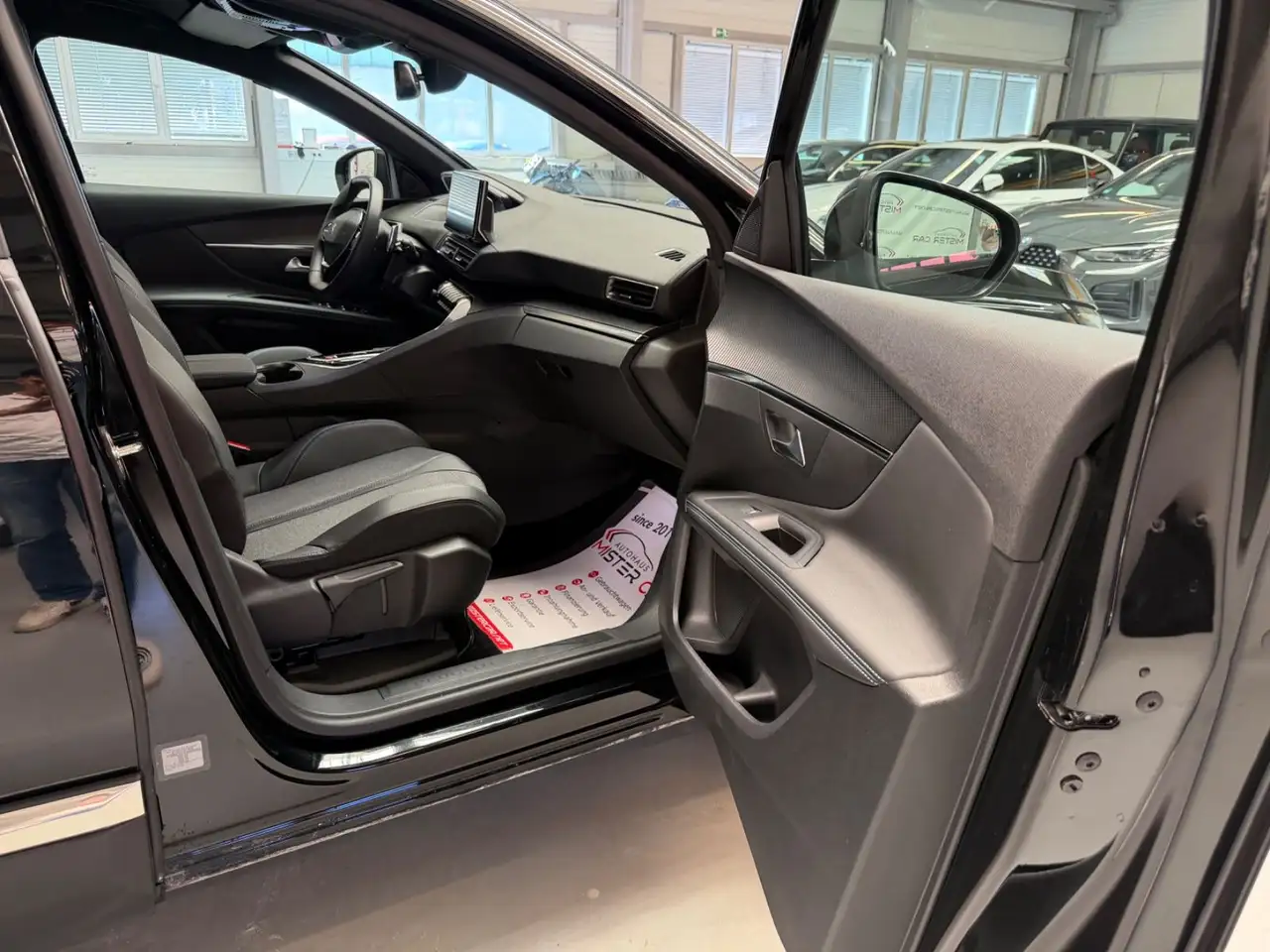Peugeot 3008 1.6 PHEV ACC/LED/KAM/SPUR/TOT/KEY/19ALU — Galerie du véhicule 18