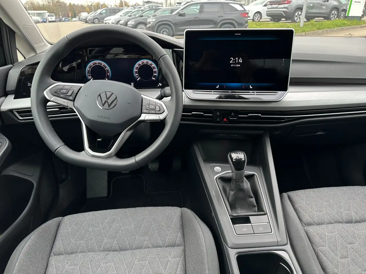 Volkswagen Golf 1,5 TSI Life Navi LED — Galerie du véhicule 10