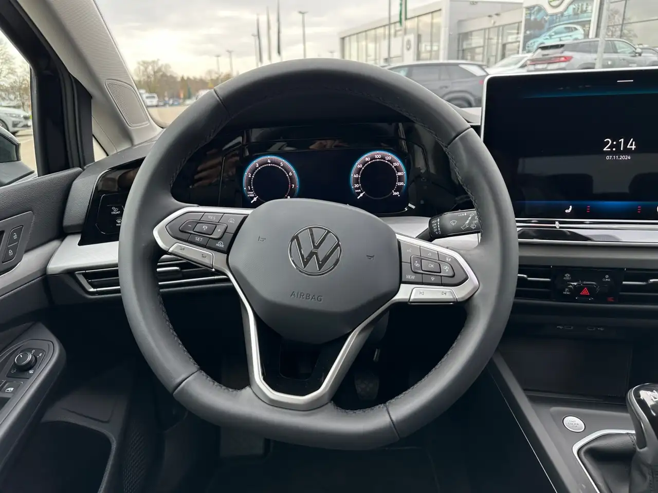 Volkswagen Golf 1,5 TSI Life Navi LED — Galerie du véhicule 12