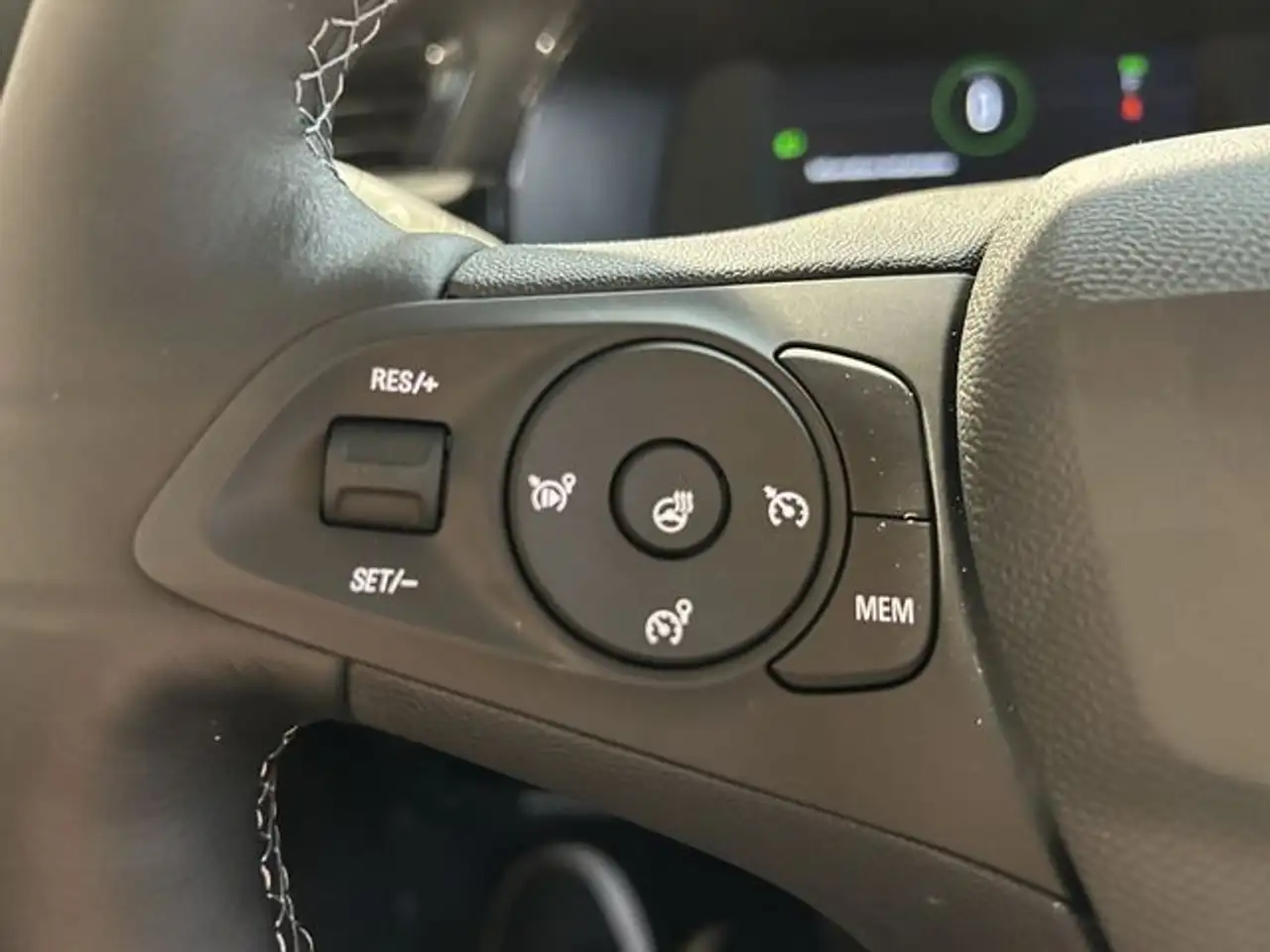 Opel Corsa -e+LED+Klimaaut+11KW+ — Galería del vehículo 18