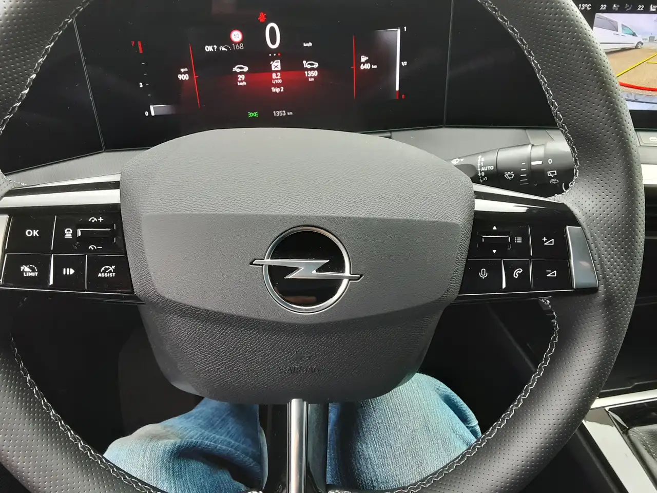 Opel Astra 1.2 Turbo GS — معرض صور السيارة 8