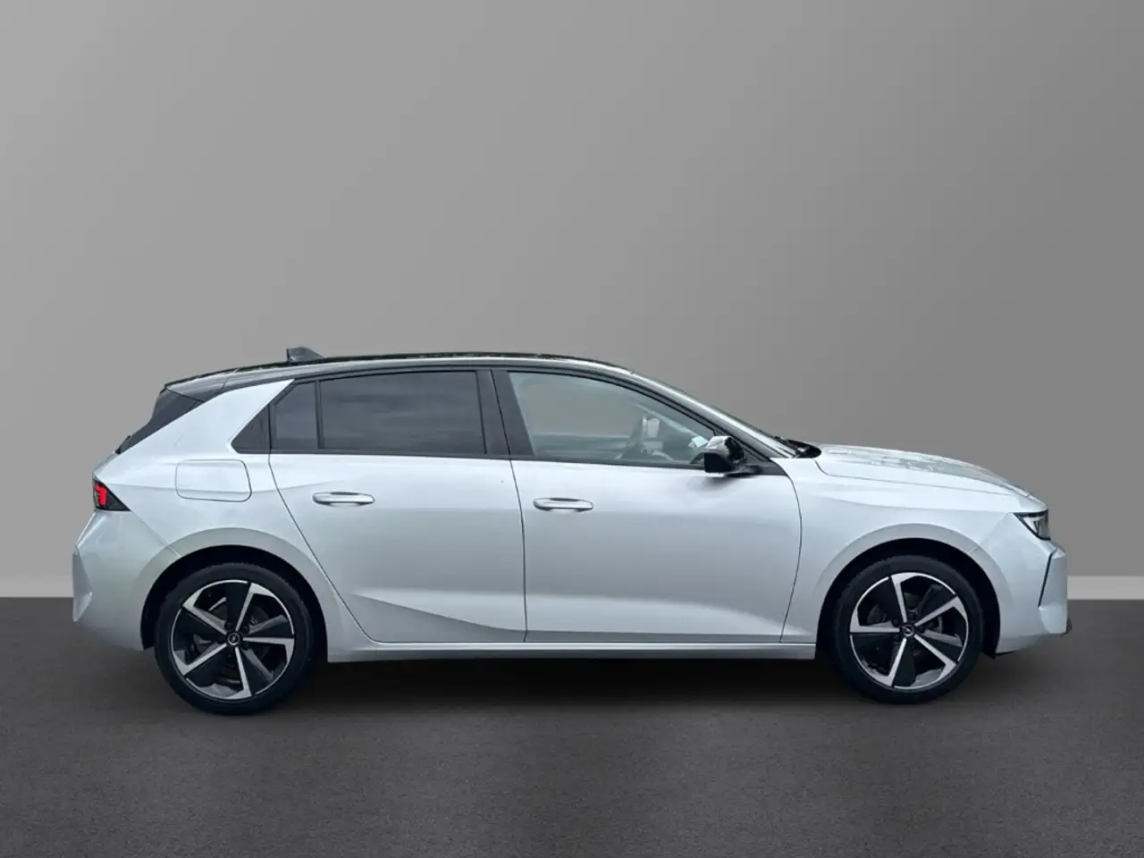 Opel Astra L Elegance 1.2 Turbo AT8 PDC Keyless Tempomat SHZ — Galería del vehículo 6