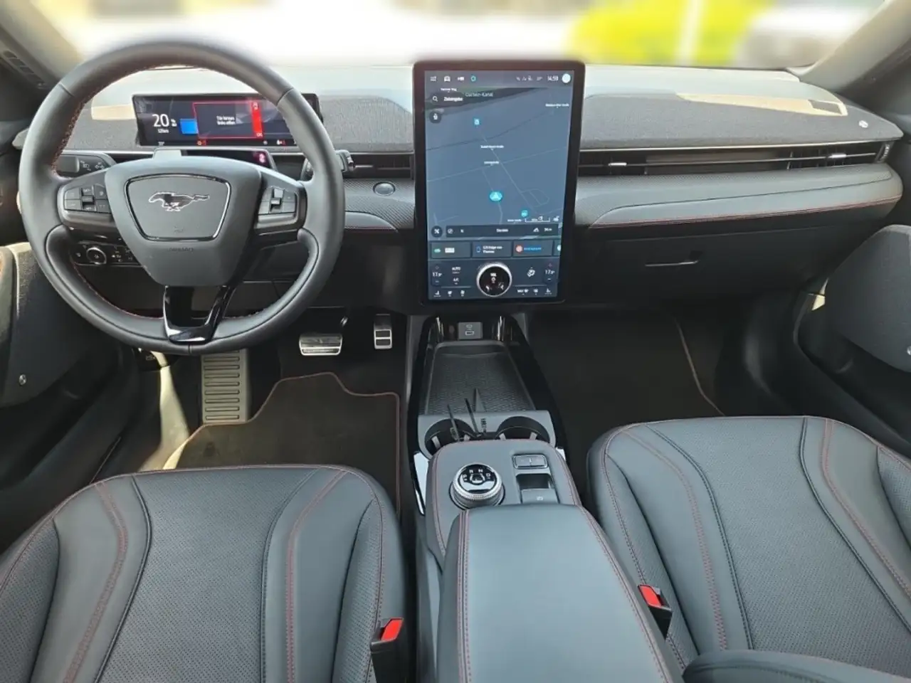 Ford Mustang Mach-E Premium Leder Navi 610 Km Reichweite — Galerie du véhicule 10