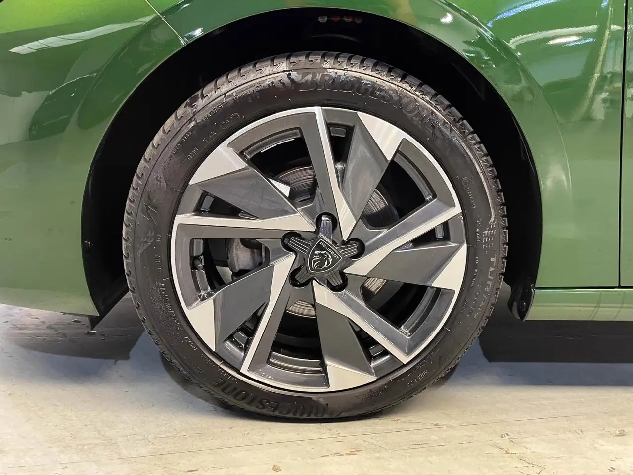 Peugeot 308 5P Allure Gasolina 130 S&S MAN — معرض صور السيارة 16
