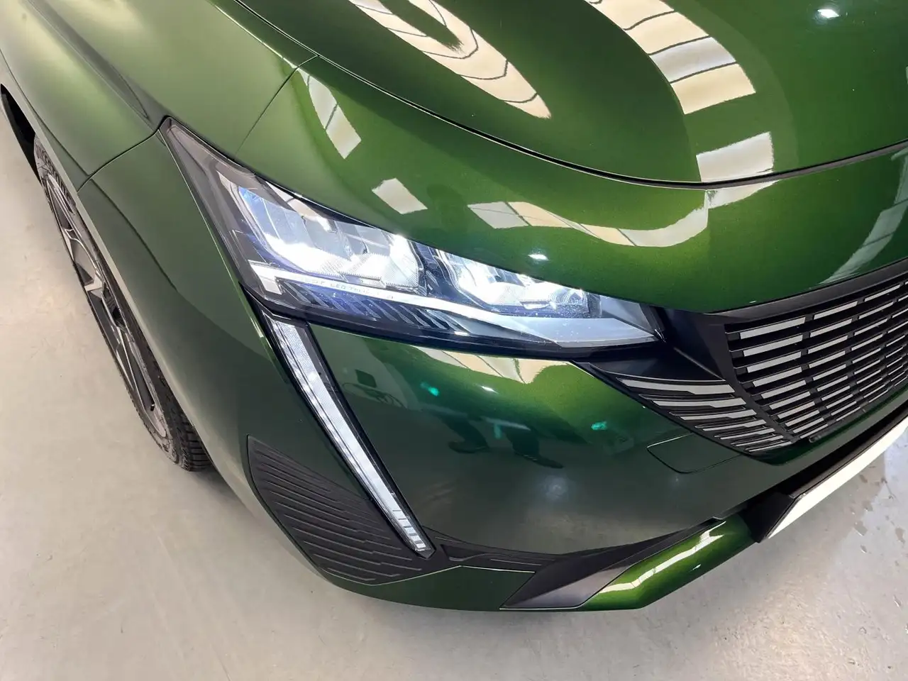 Peugeot 308 5P Allure Gasolina 130 S&S MAN — معرض صور السيارة 19