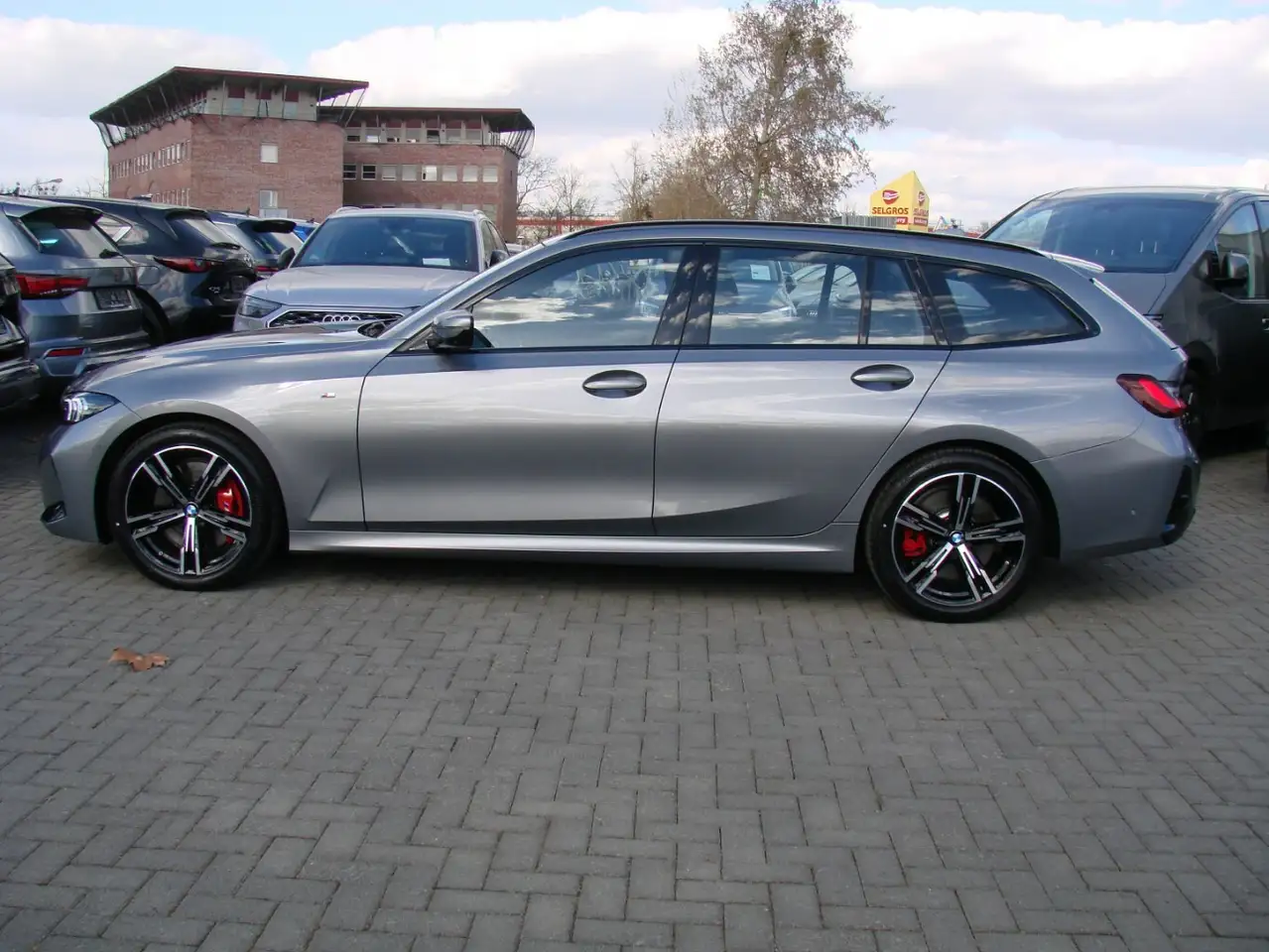 BMW 320 320i M-Sport Pro Facelift Shadow-Line HUD 360º LED — Galería del vehículo 5