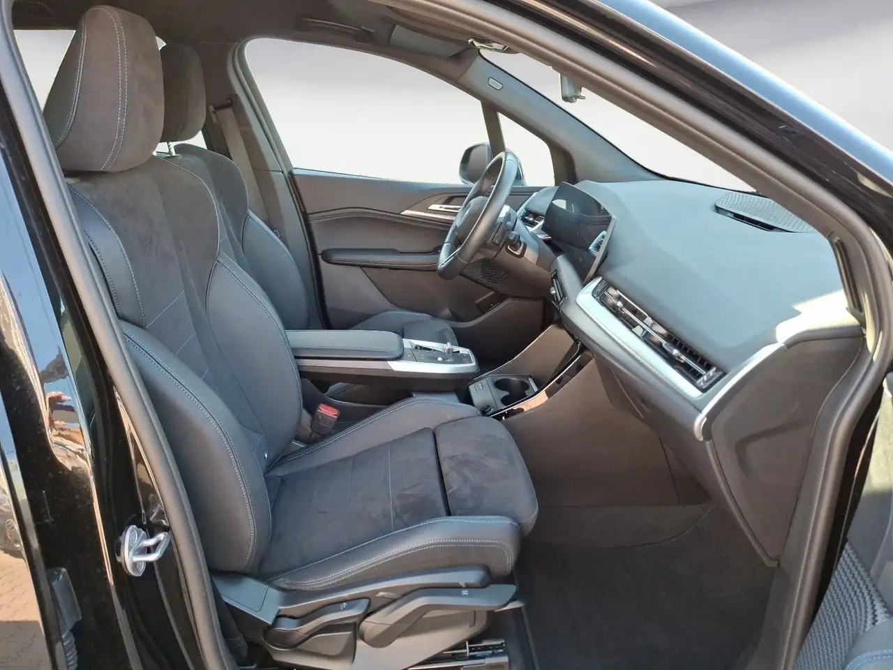 BMW 218 Steptronic DCT M-Sport AHK — Galerie du véhicule 13