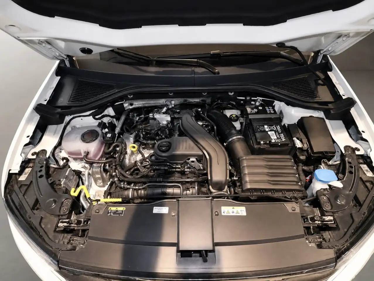 Volkswagen T-Roc Goal 1.5 TSI DSG GOAL IQ-Drive-LED-Plus+AH — Galería del vehículo 10