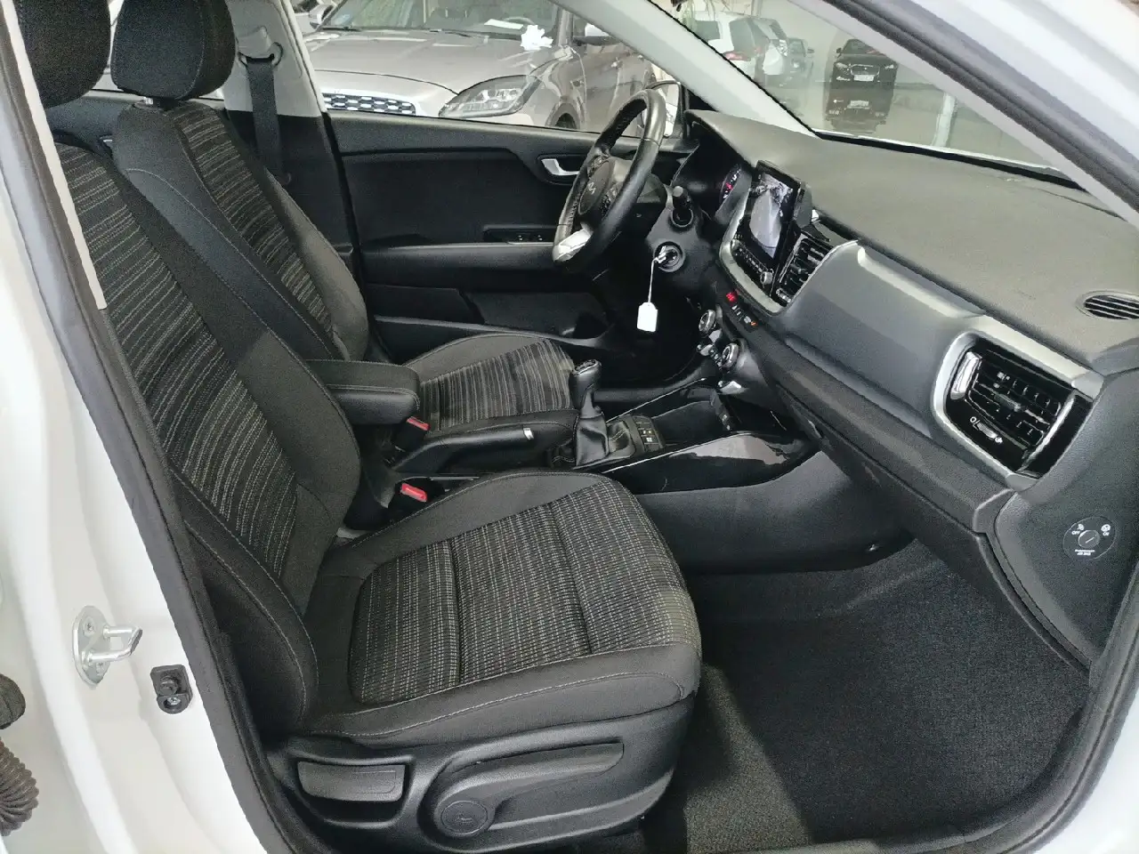 Kia Stonic 1.0 T-GDi MHEV Drive 100 — معرض صور السيارة 18