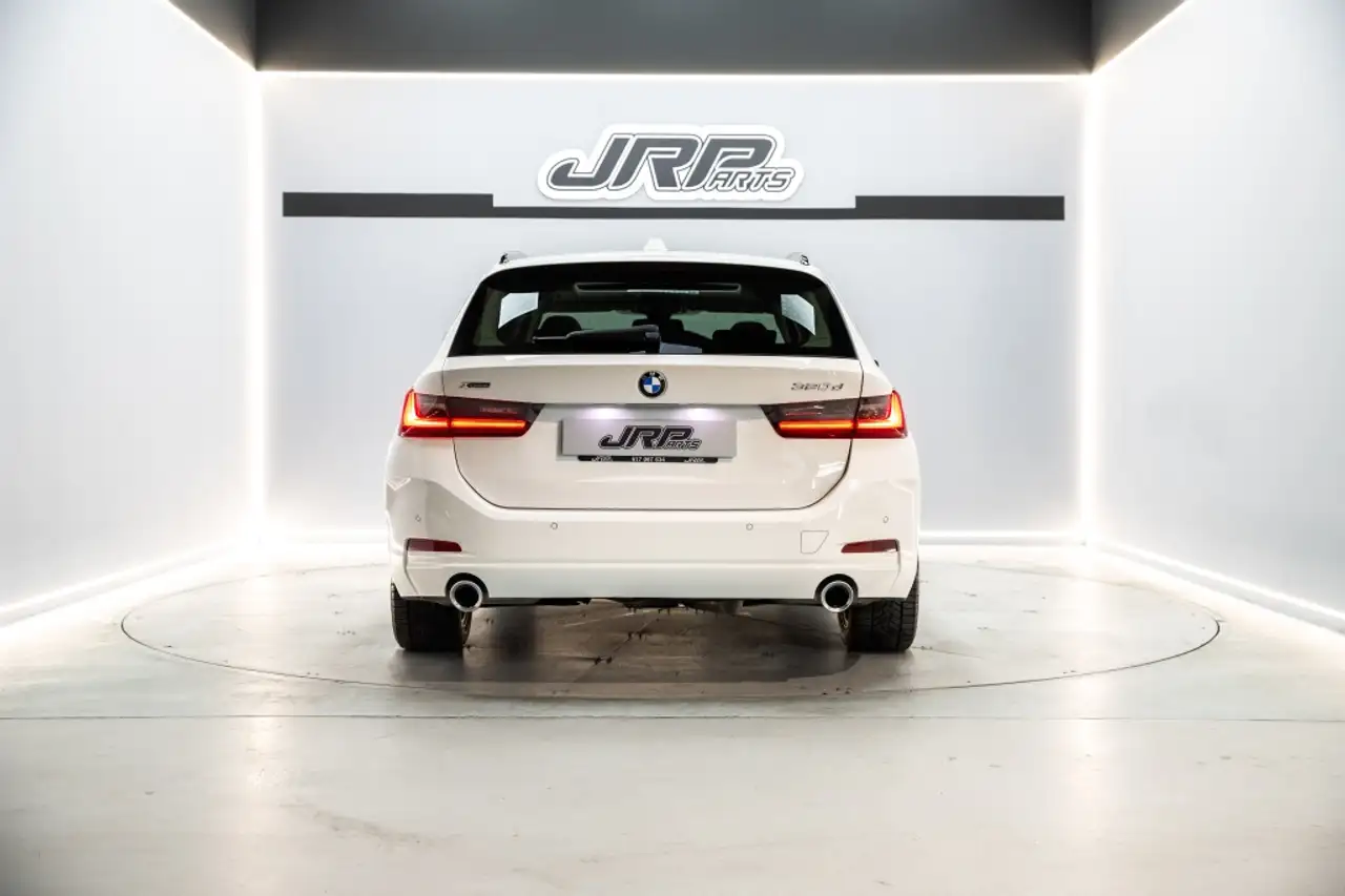 BMW 320 320dA xDrive Touring — معرض صور السيارة 5