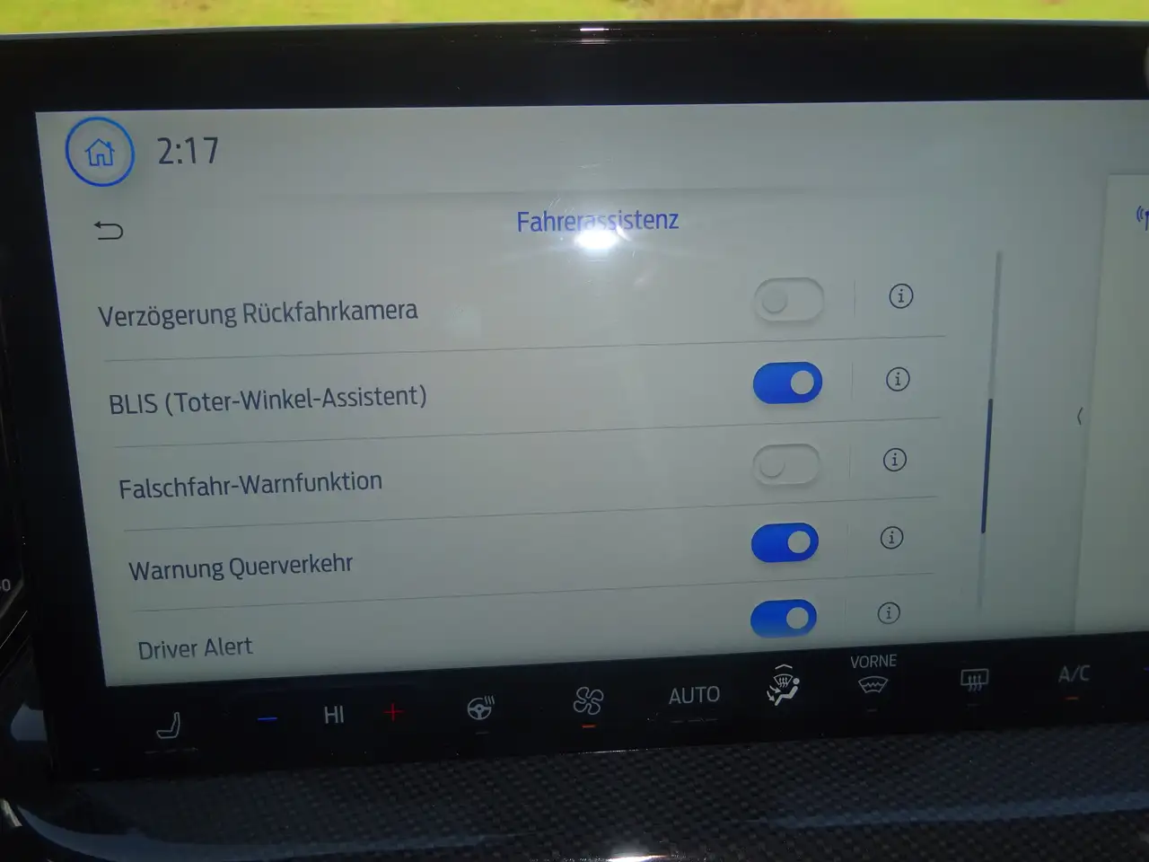 Ford Focus ST-Line X LED Navi Kamera ACC AHK — معرض صور السيارة 15