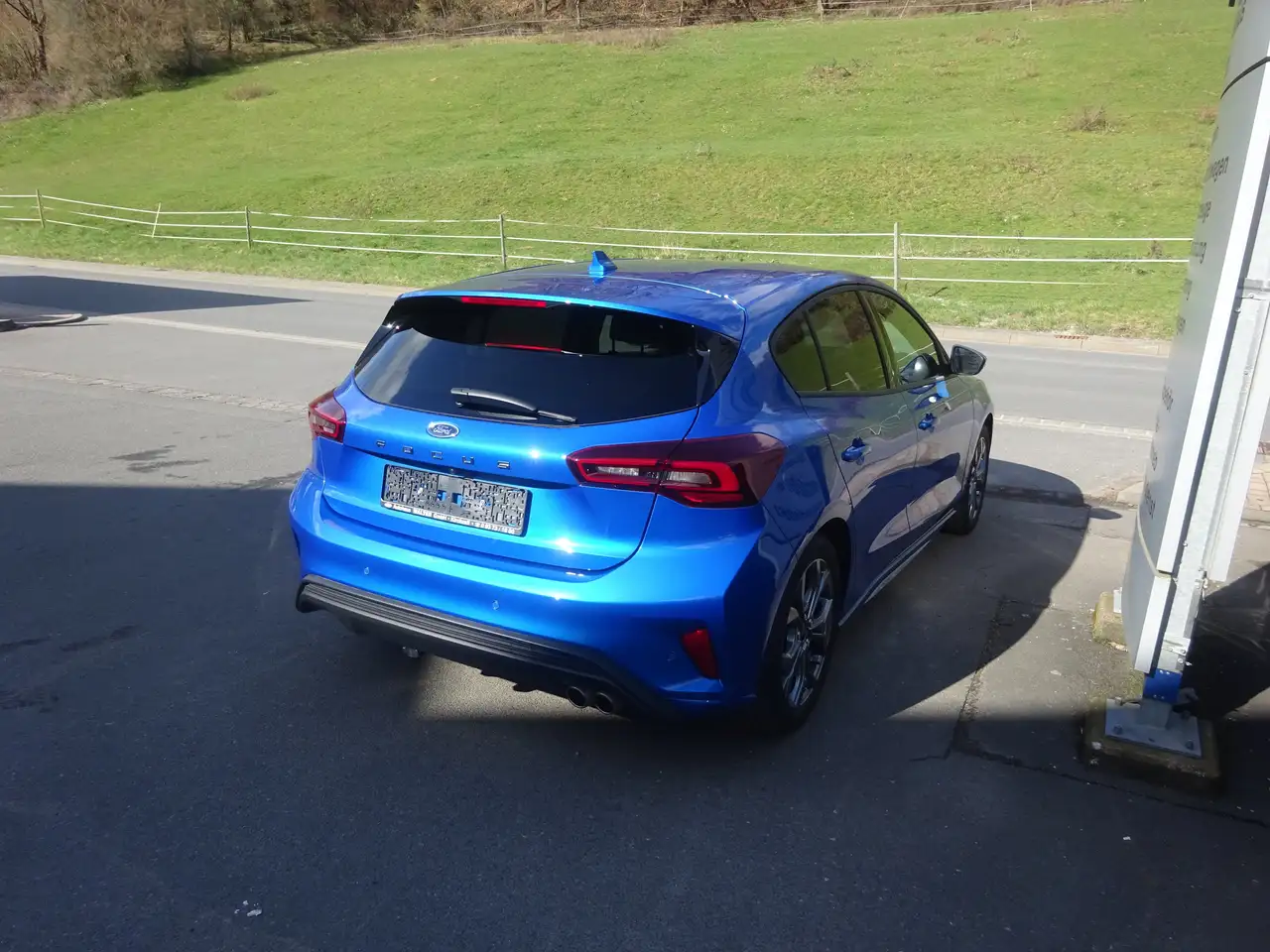 Ford Focus ST-Line X LED Navi Kamera ACC AHK — معرض صور السيارة 5