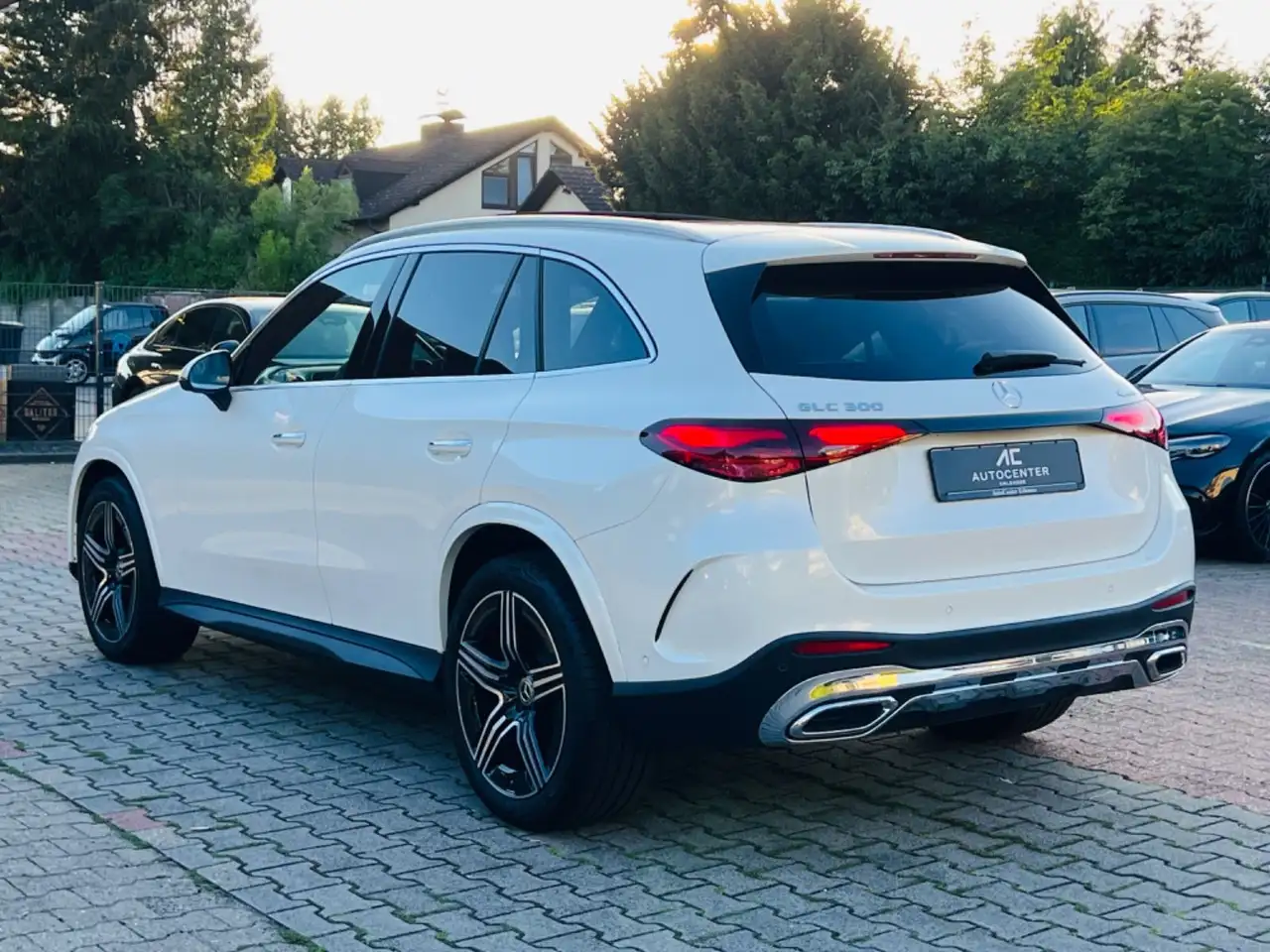 Mercedes-Benz GLC 300 4Matic AMG Line Premium-DESIGNO NAPPA — Galería del vehículo 6