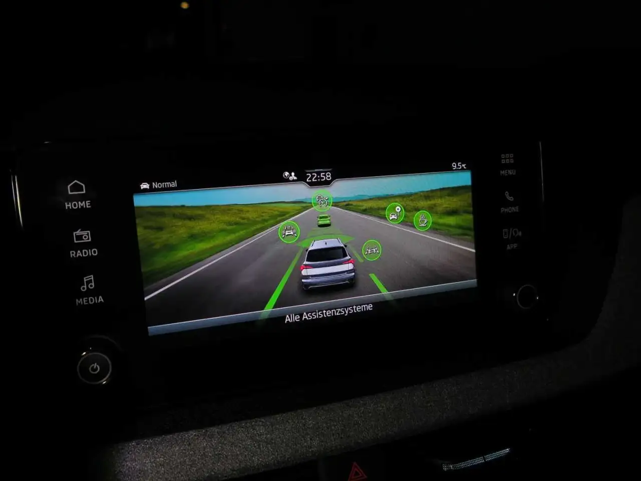 Skoda Kamiq 1.0 TSI DSG7 Selection ACC DAB LM16 — Vehicle gallery 33