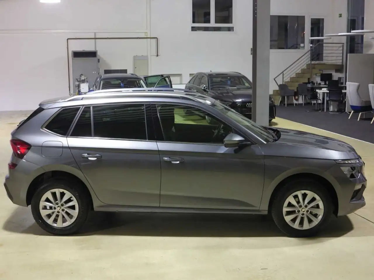 Skoda Kamiq 1.0 TSI DSG7 Selection ACC DAB LM16 — Vehicle gallery 13